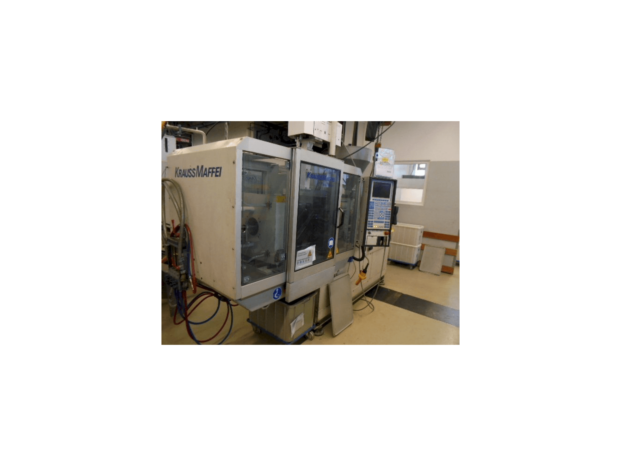Vista Frontal da Krauss Maffei KM 50-220-C2 máquina