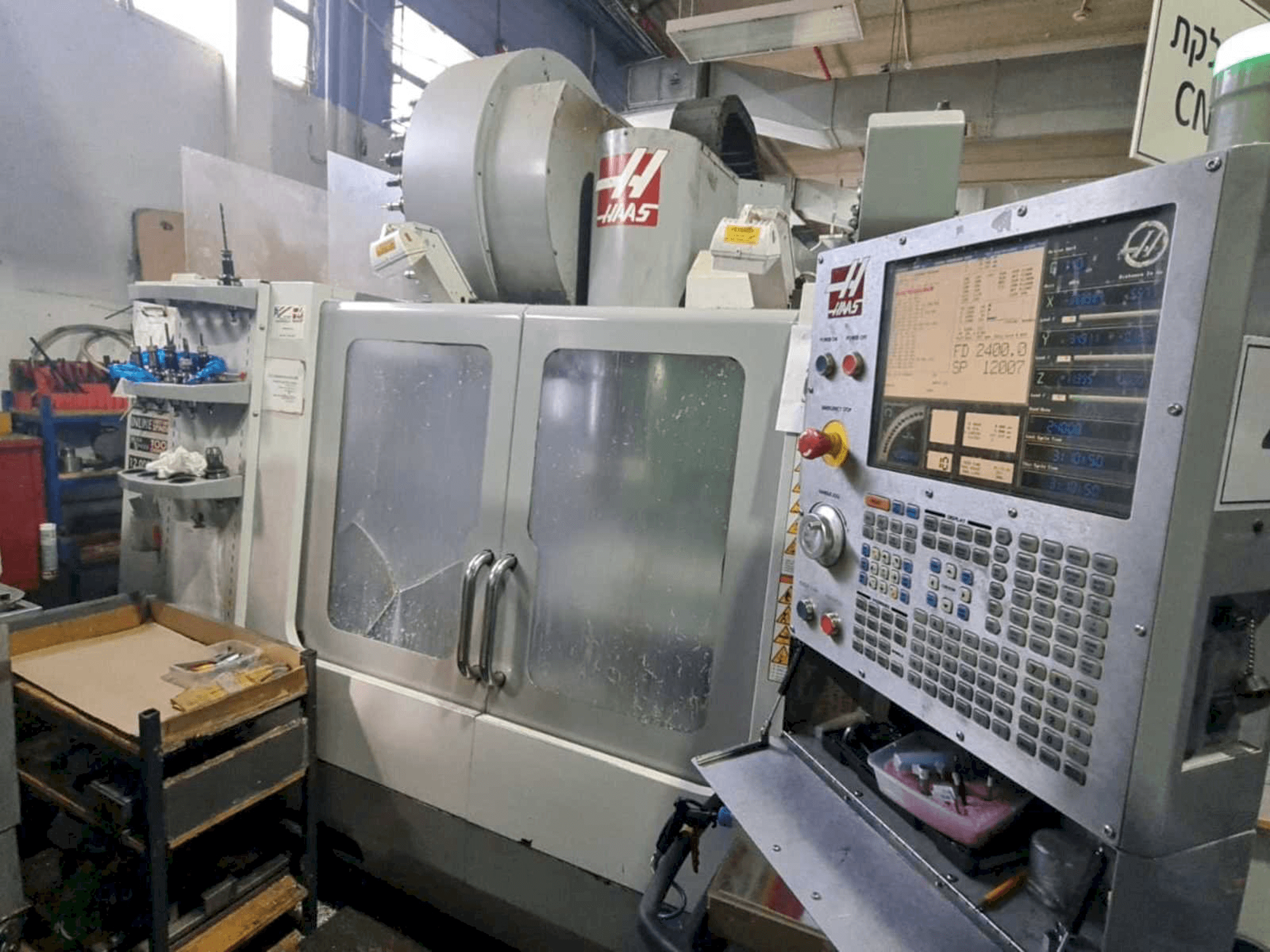 Vista Frontal da HAAS VF-3SS máquina