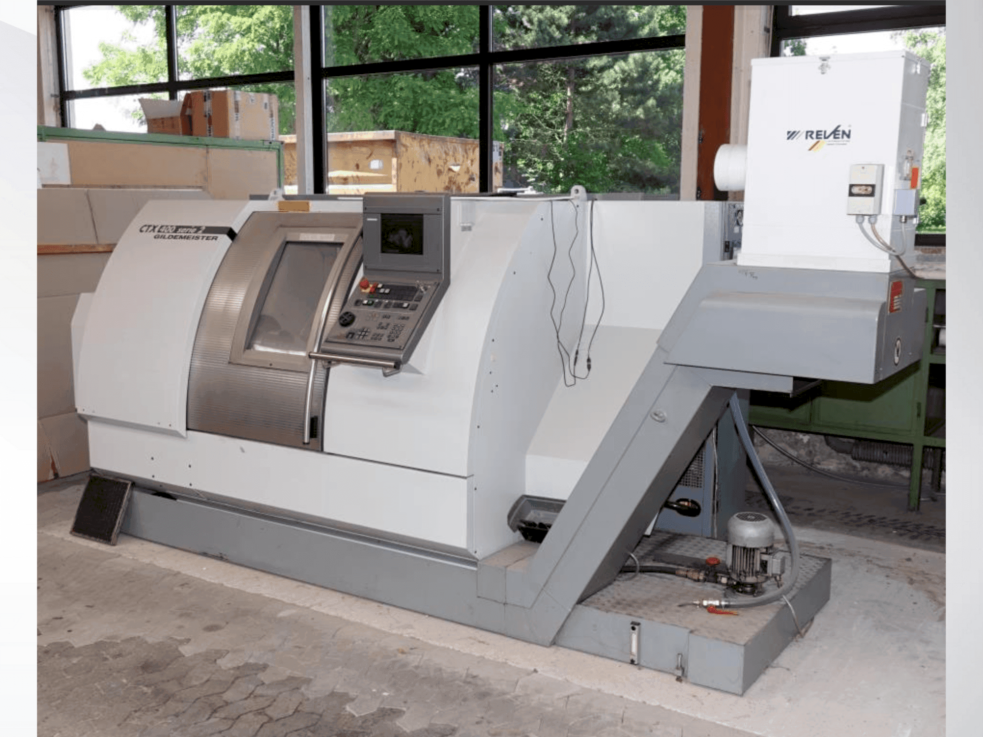 Vista Frontal da Gildemeister CTX-400 S2 máquina
