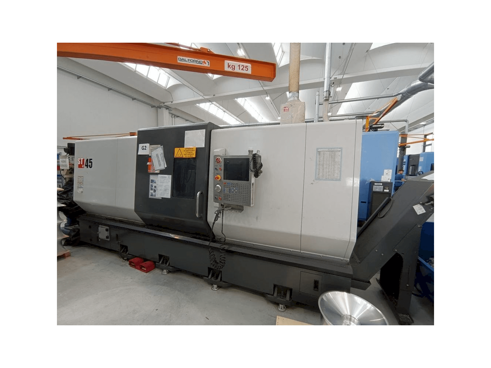 Vista Frontal da HAAS ST 45 máquina