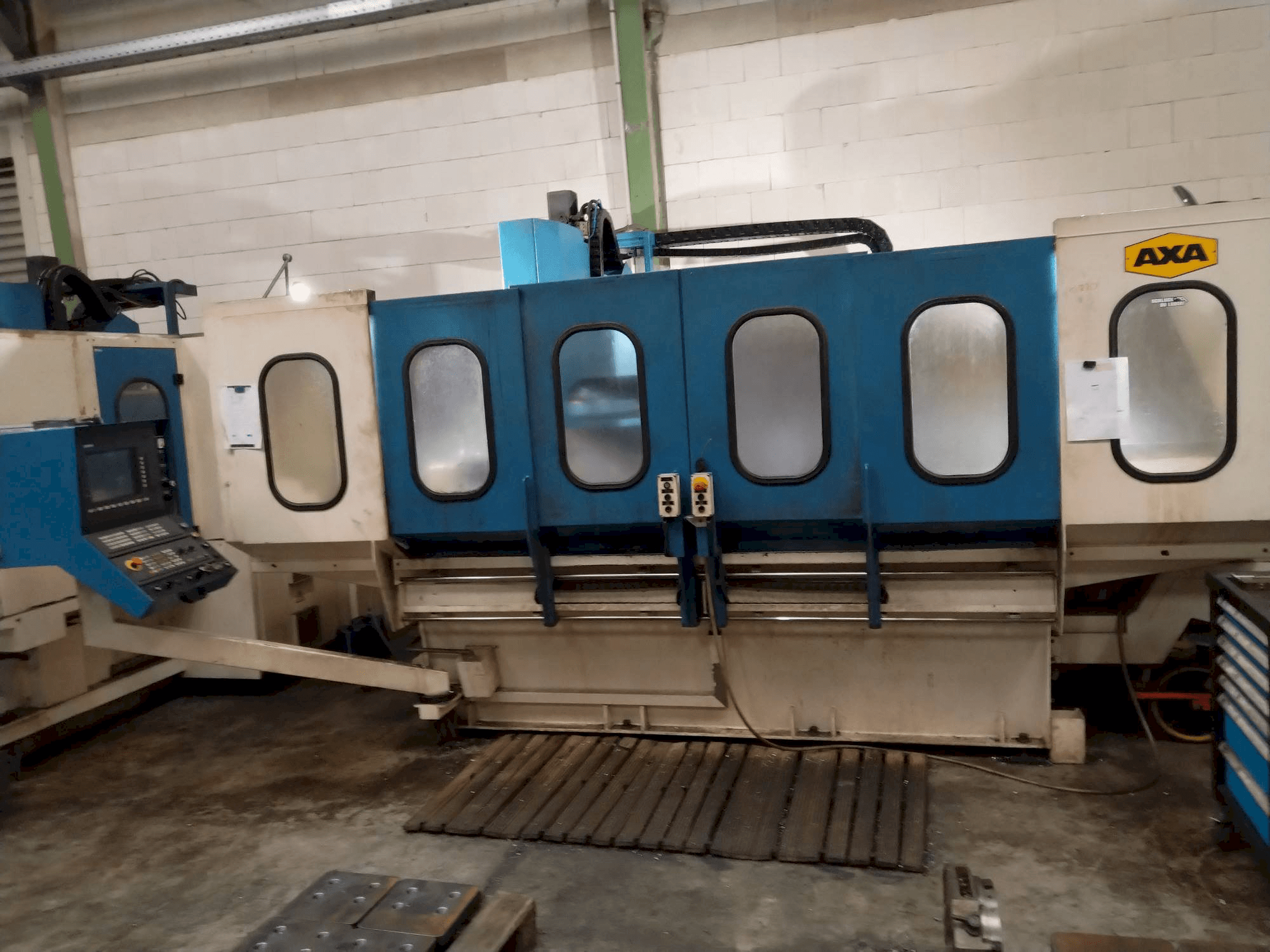 Vista Frontal da AXA VSC 2M máquina