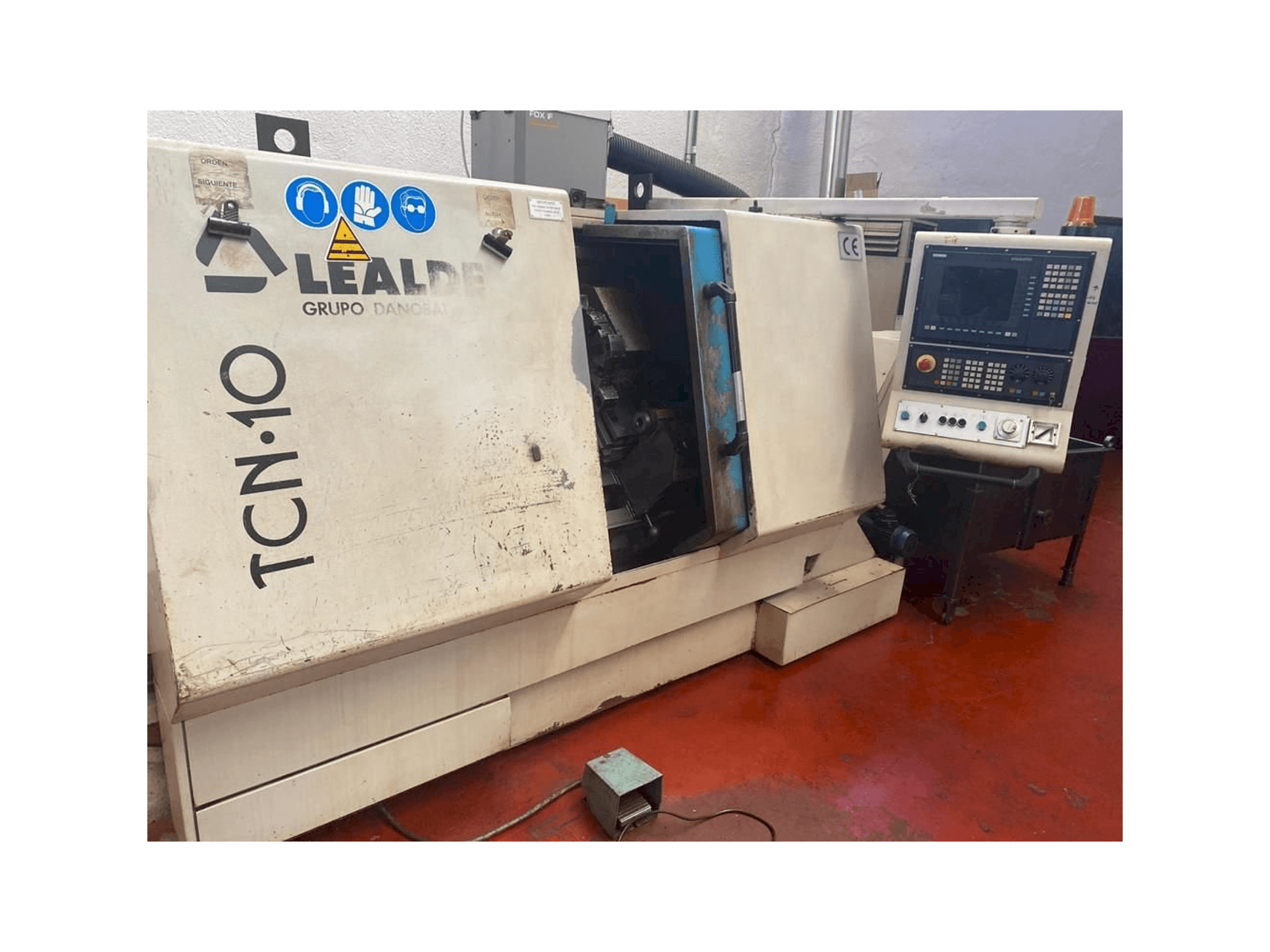 Vista Frontal da Lealde TCN-10 máquina