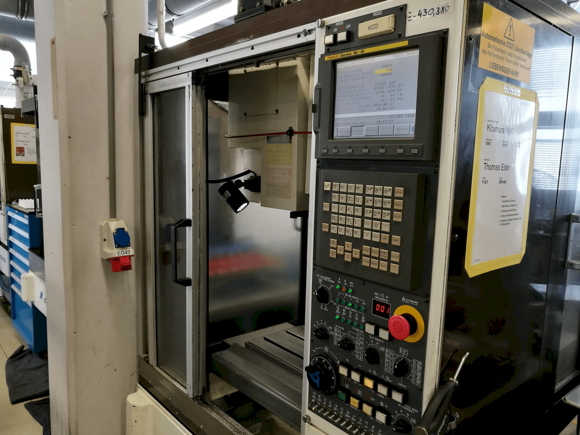 Vista Frontal da Kitamura Mycenter-0 máquina