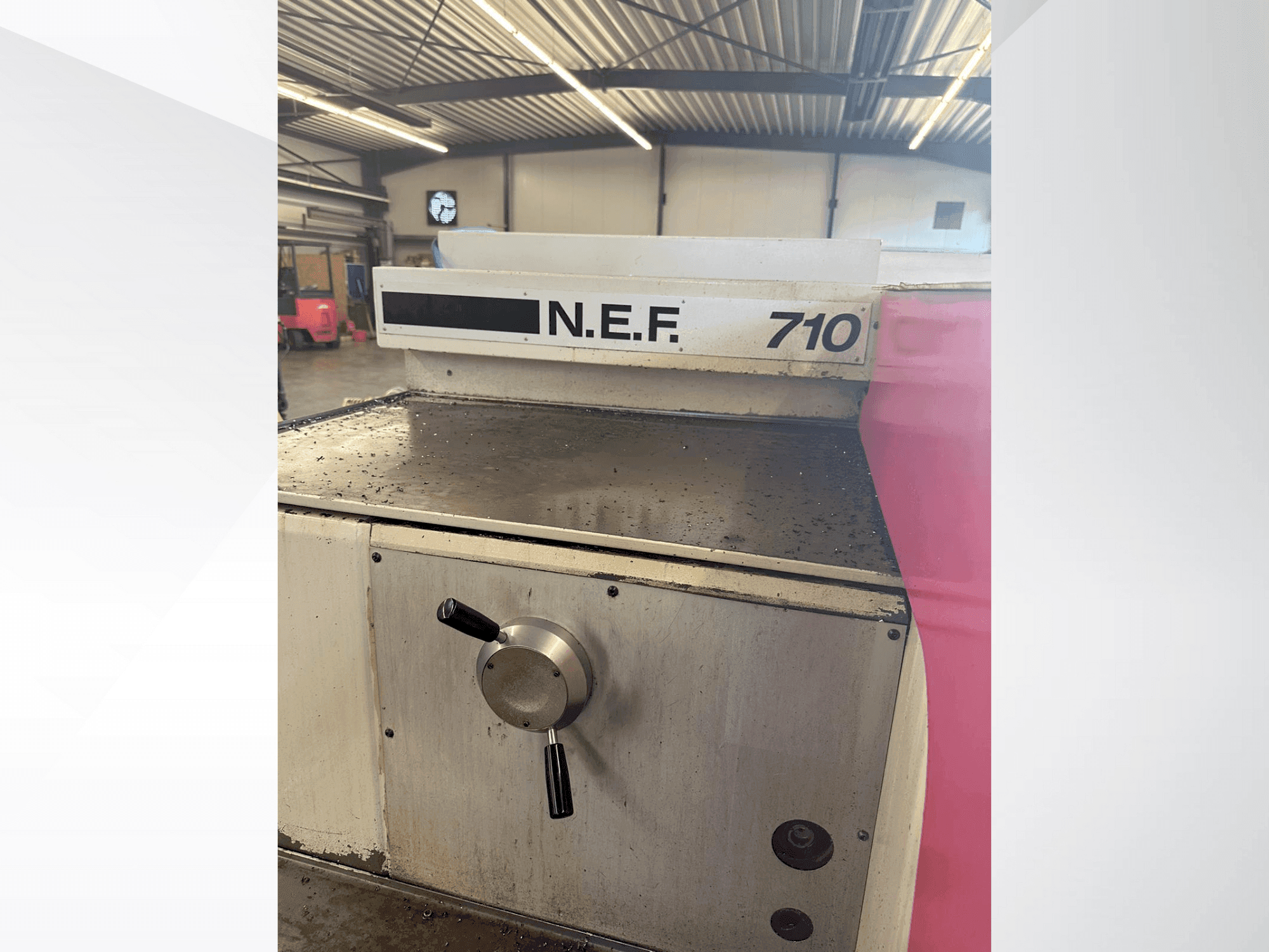 Vista Frontal da Gildemeister Gildemeister NEF 710 máquina