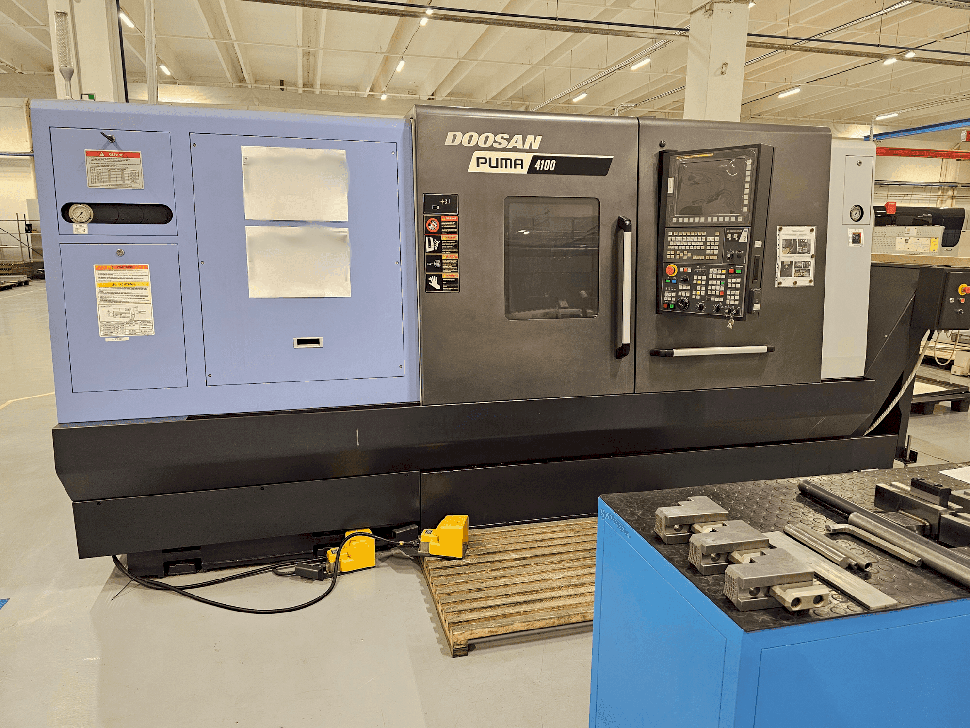Vista Frontal da DOOSAN PUMA 4100B (2018) máquina
