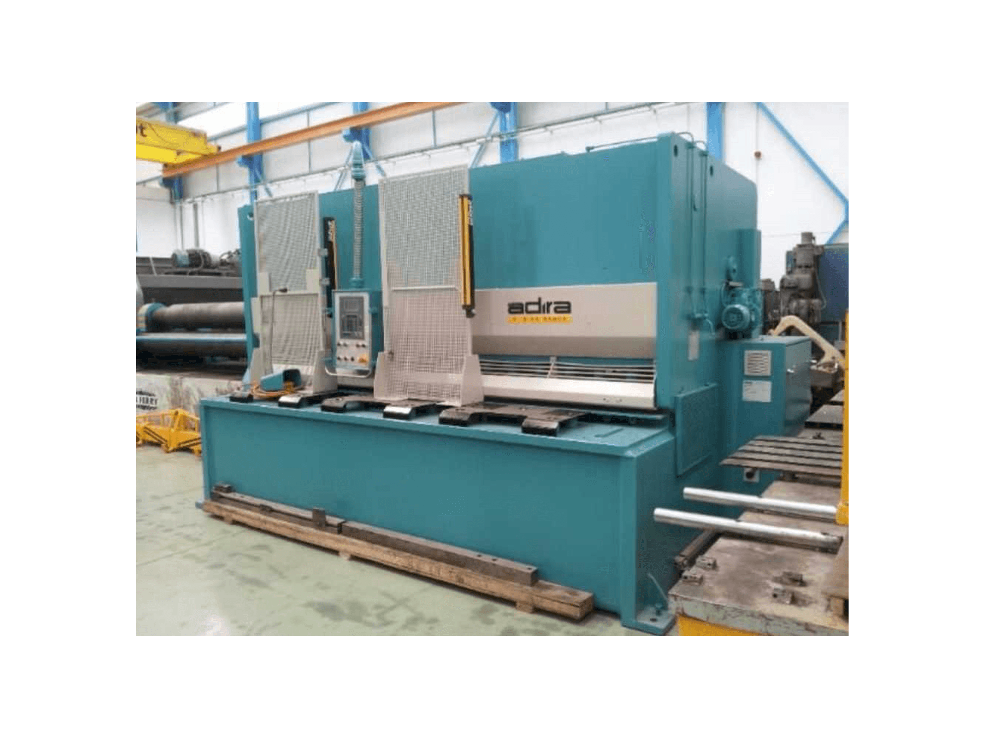 Vista Frontal da ADIRA GVX 2030 máquina