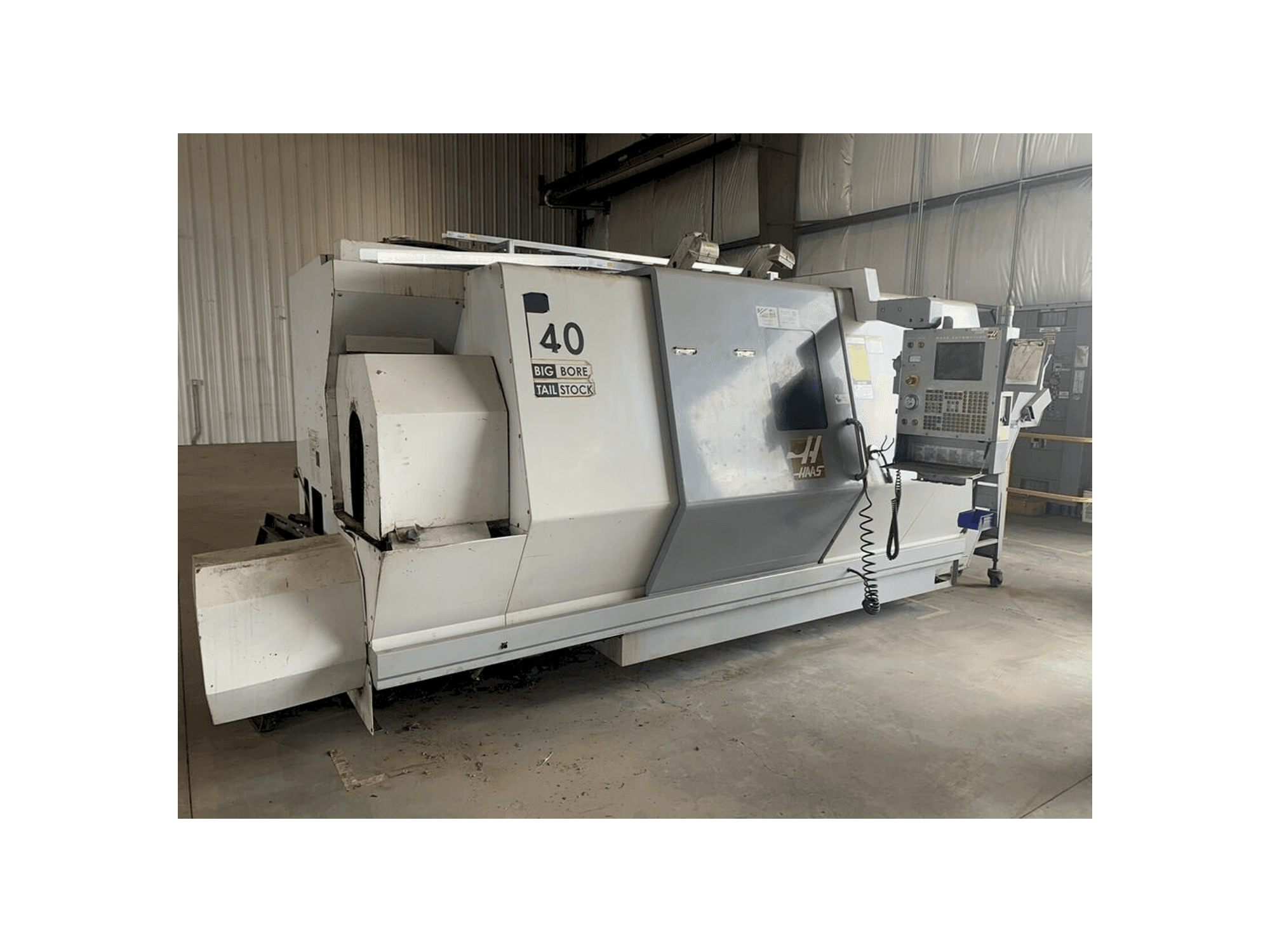 Vista Frontal da HAAS SL-40TB máquina