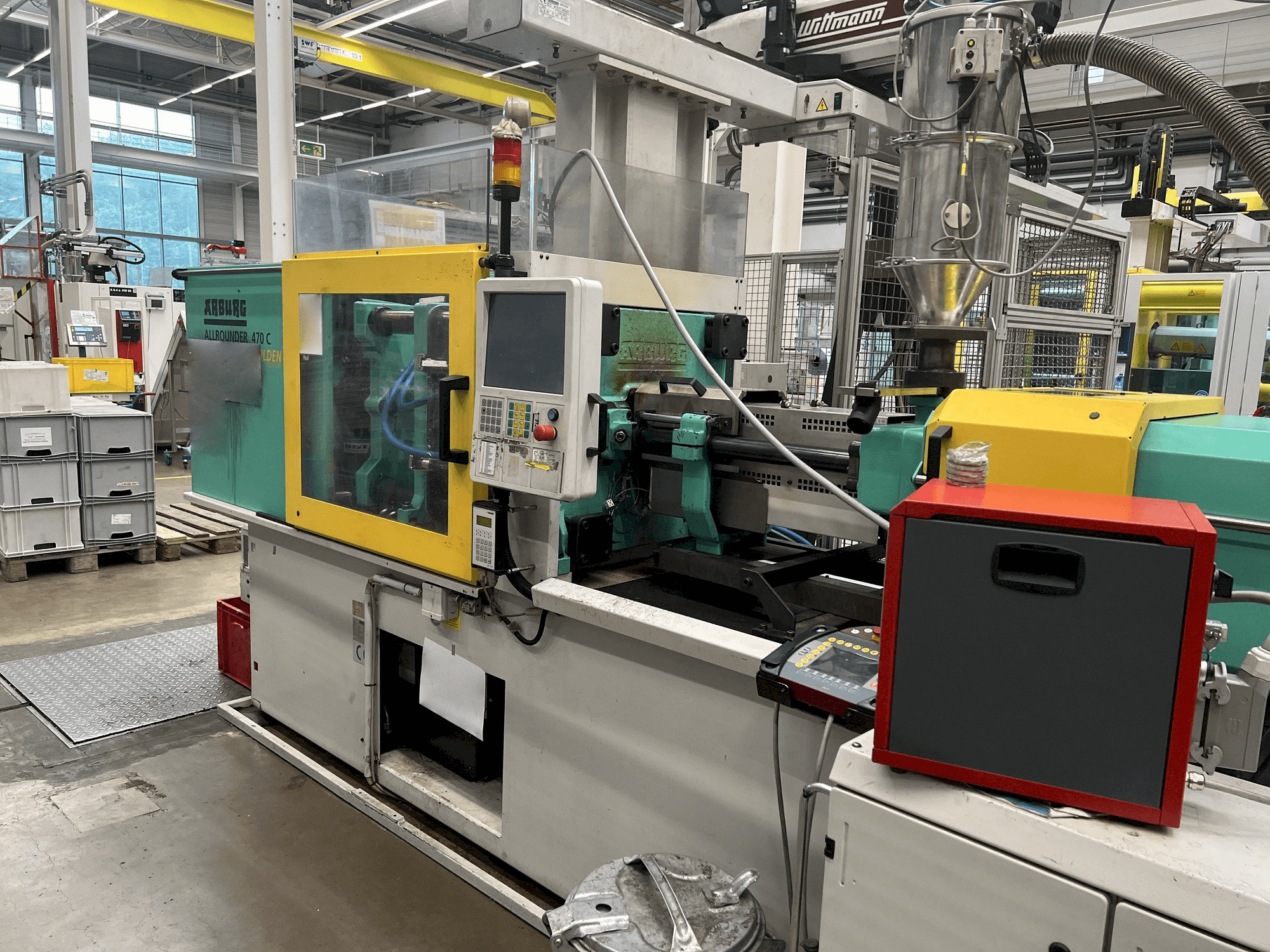 Vista Frontal da Arburg 470C 1500 - 400 máquina