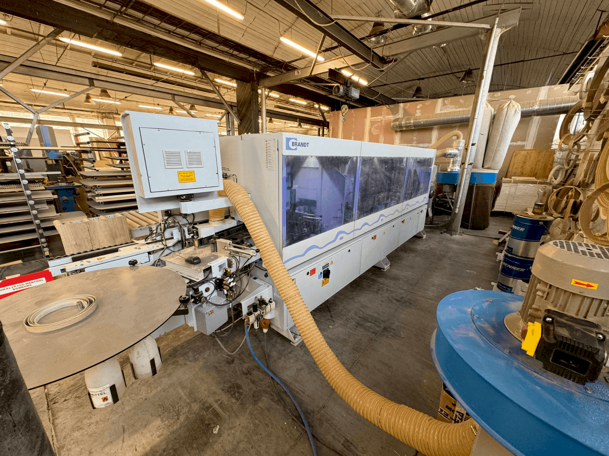 Vista Frontal da HOMAG Brandt KDF 650 máquina