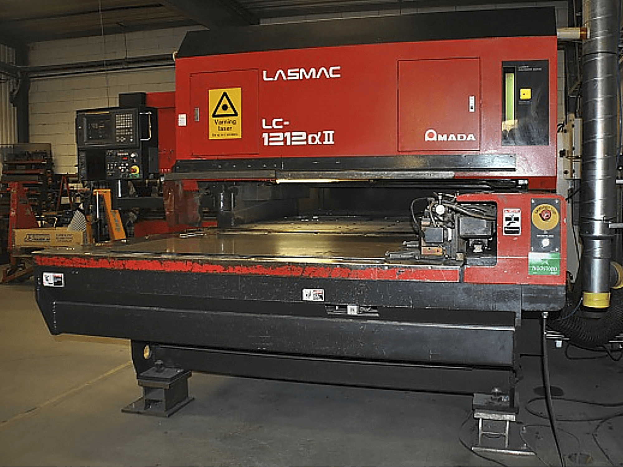 Vista Frontal da AMADA LC 1212 α2 máquina