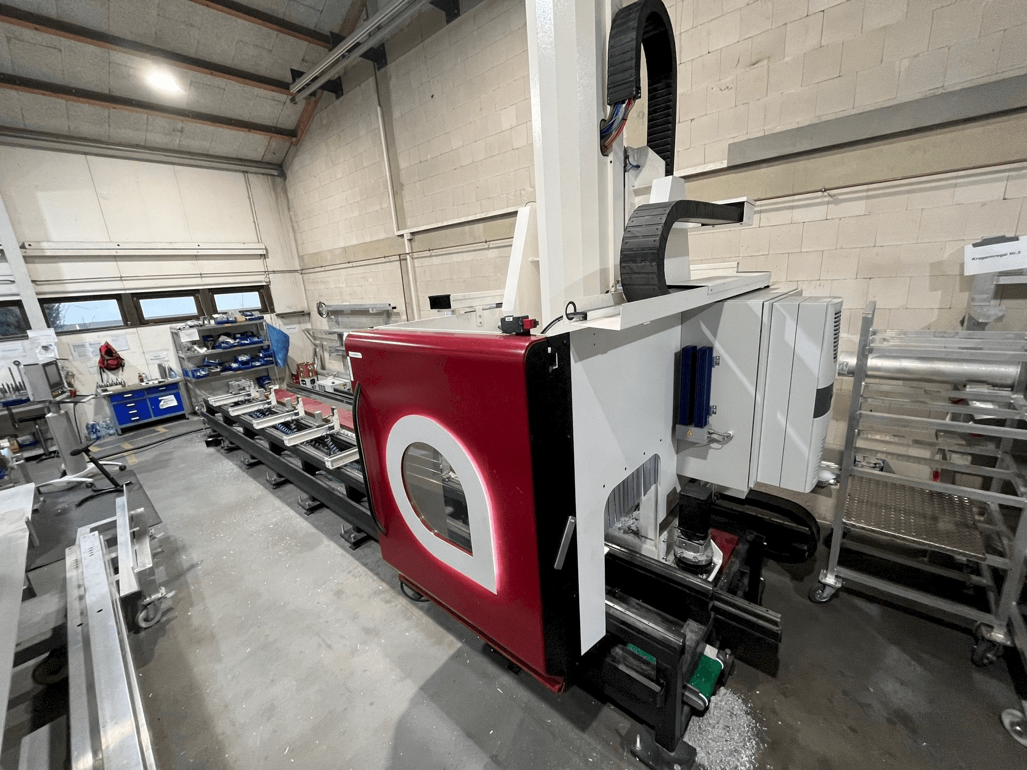 Vista Frontal da Austen AX 607 máquina