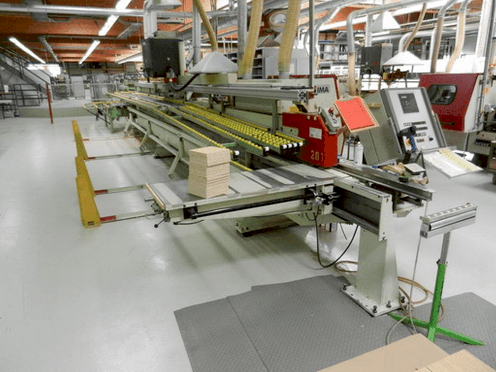 Vista Frontal da LIGMATECH ZHR 15/XX/RE máquina