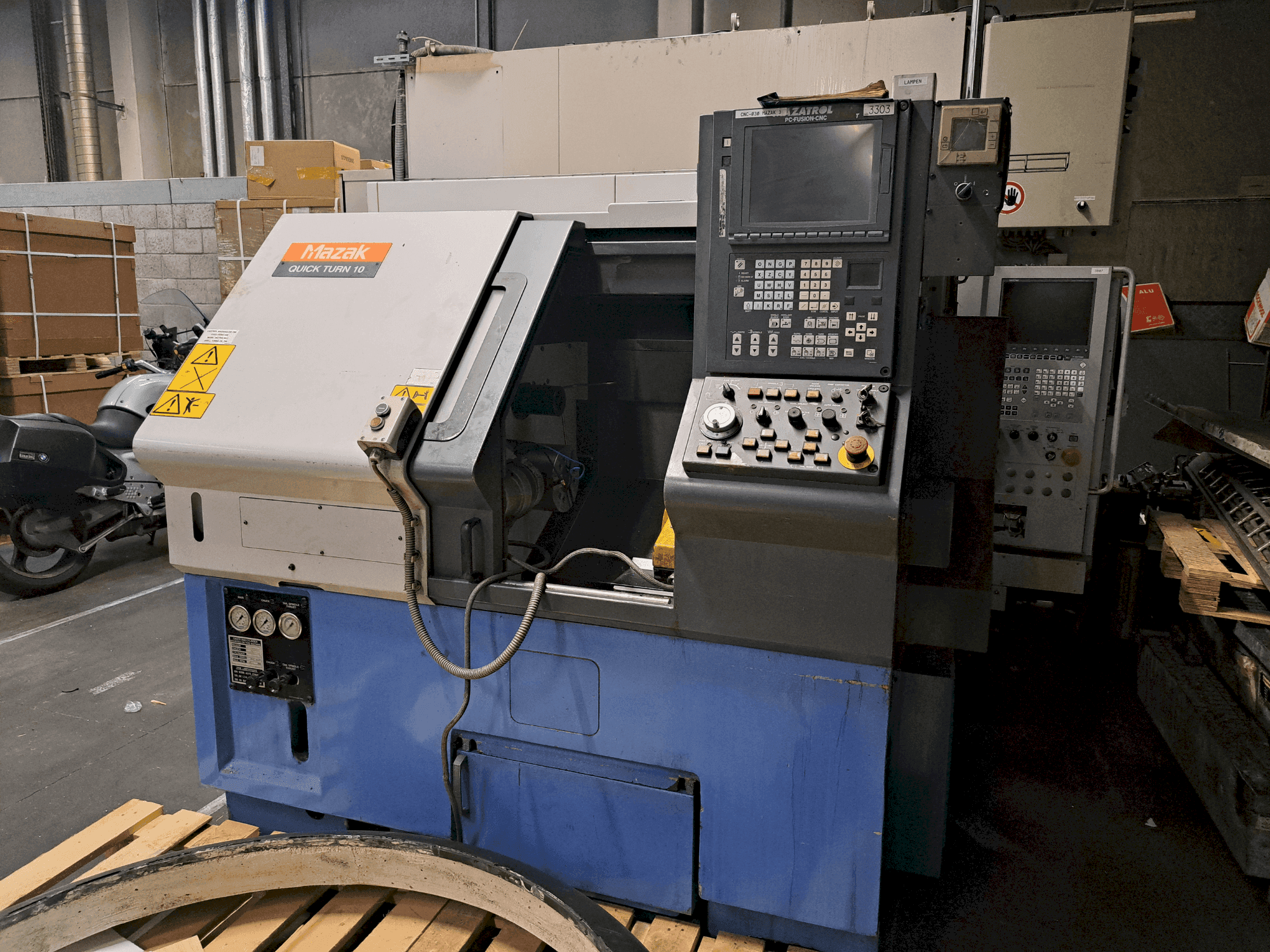 Vista Frontal da Mazak QTN-10 máquina