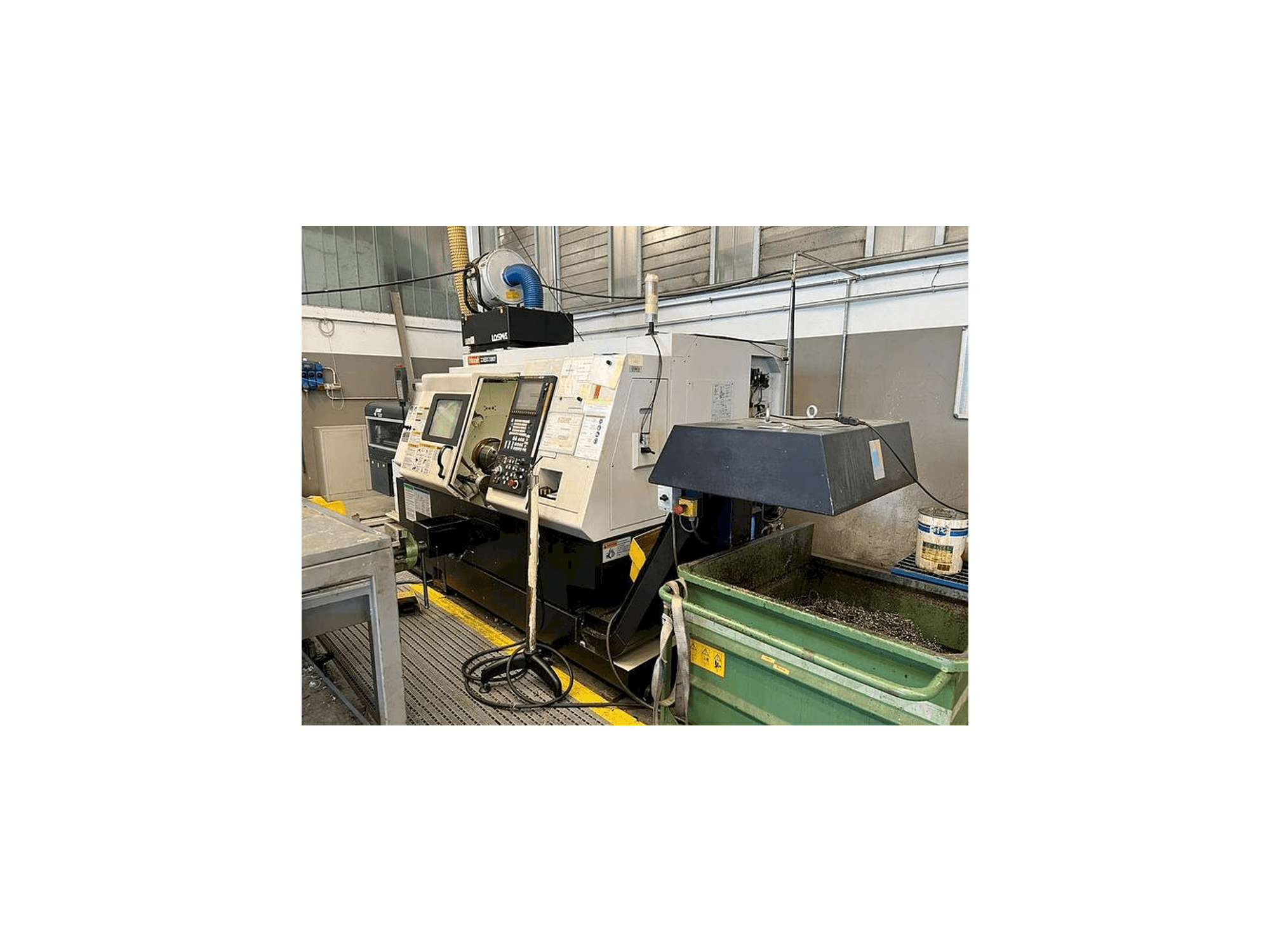 Vista Frontal da Mazak QT NEXUS 250MSY máquina