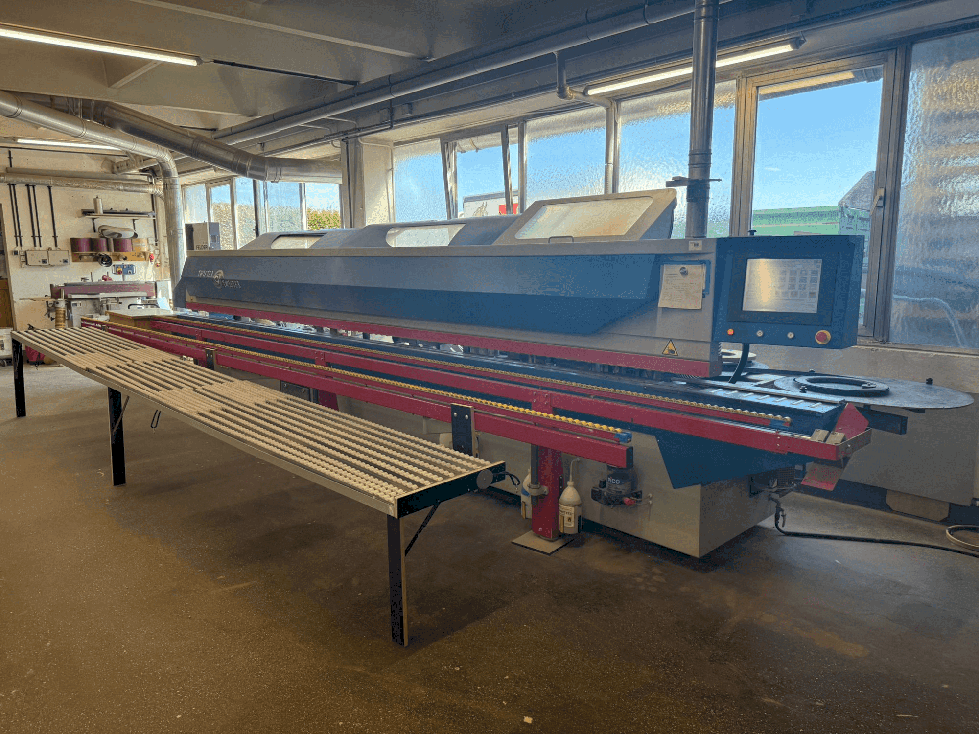 Vista Frontal da OTT TWISTER máquina