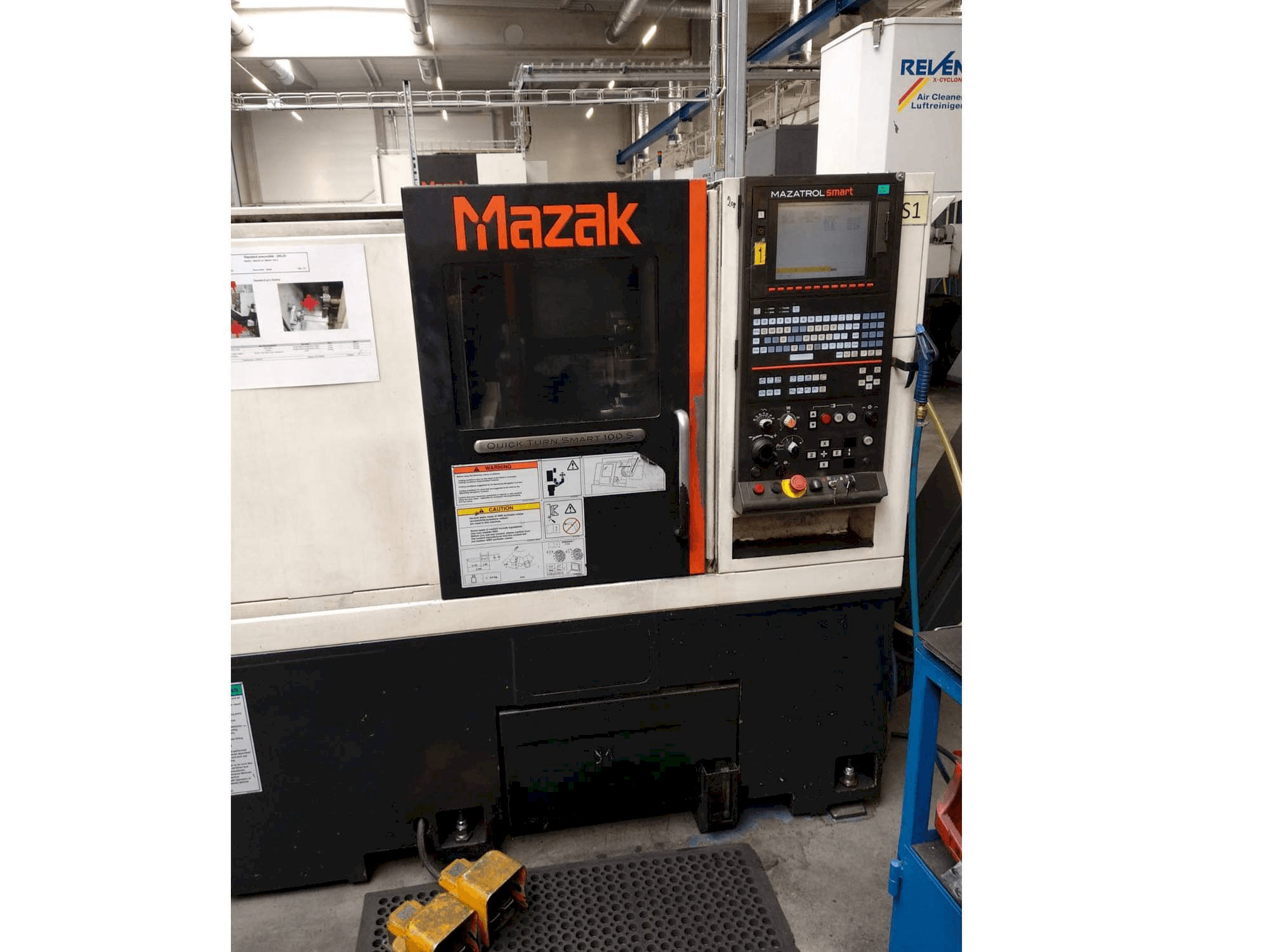 Vista Frontal da Mazak Quick Turn Smart 100 S máquina