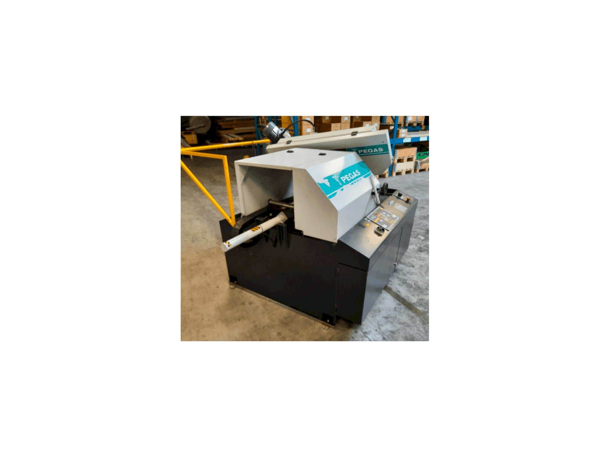 Vista Frontal da Pegas 240x280 A-CNC-R-F máquina