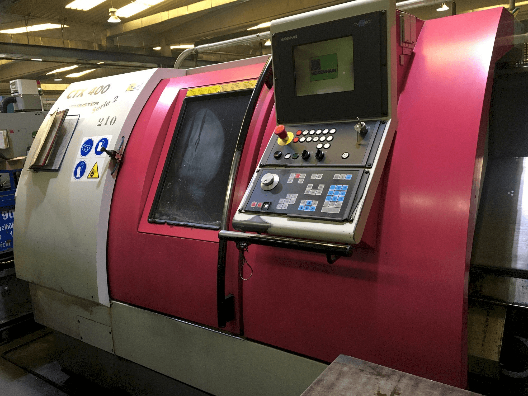 Vista Frontal da Gildemeister CTX-400 S2 máquina