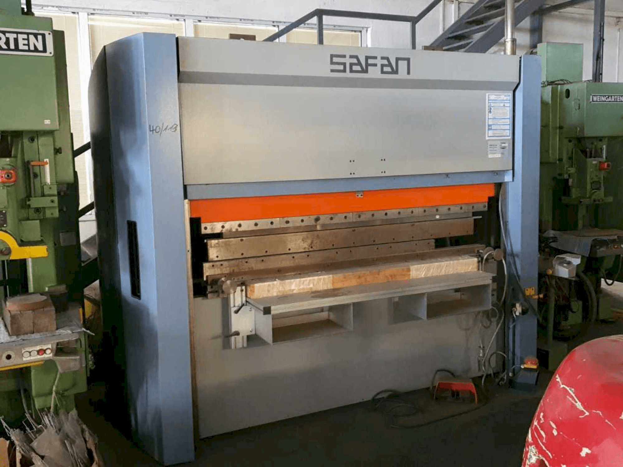 Vista Frontal da Safan SMK-K 40-2050 TS1 máquina