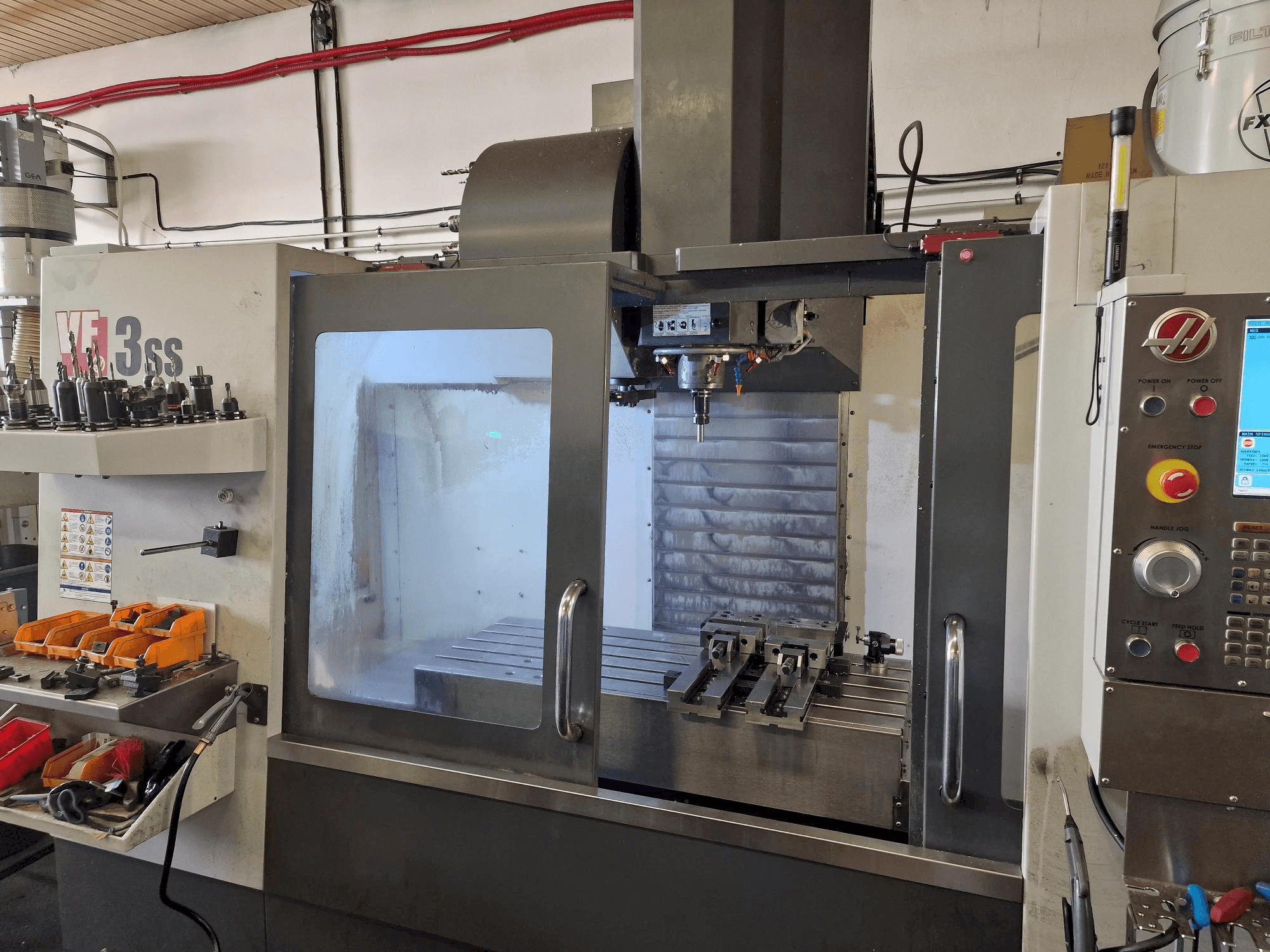 Vista Frontal da HAAS VF-3SS máquina