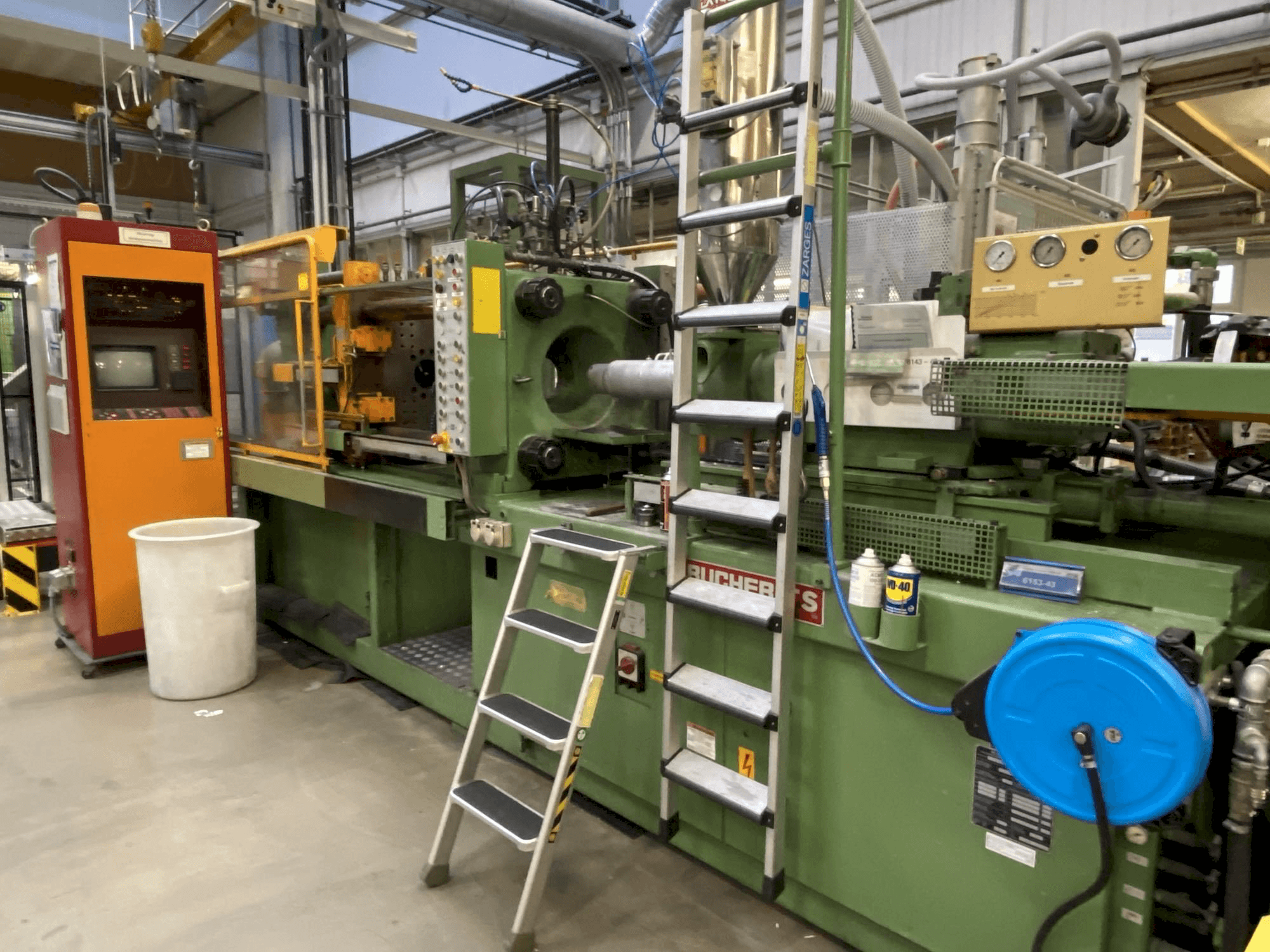 Vista Frontal da Bucher TS 120 / S 500 / CNC máquina