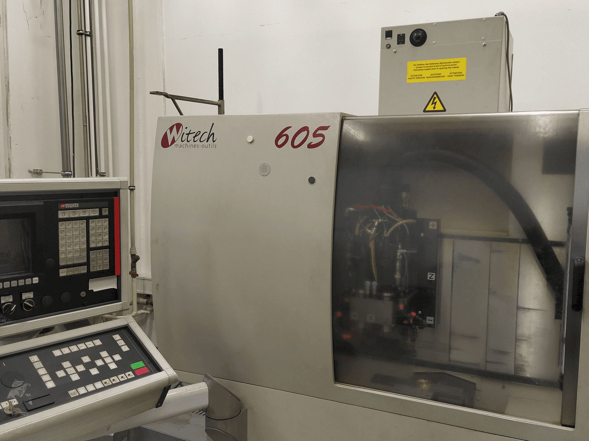 Vista Frontal da Witech 605 máquina