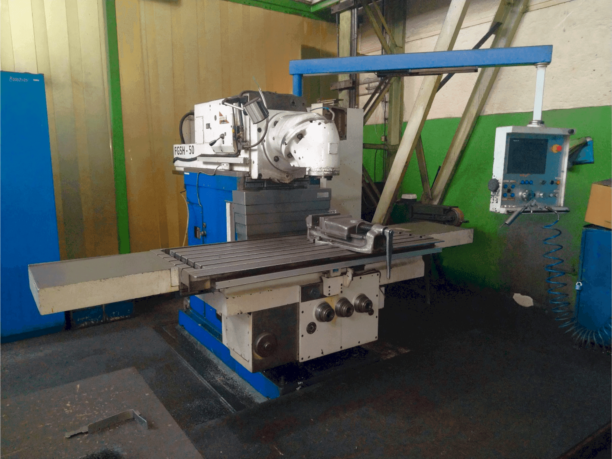 Vista Frontal da TOS FGSH 50 máquina