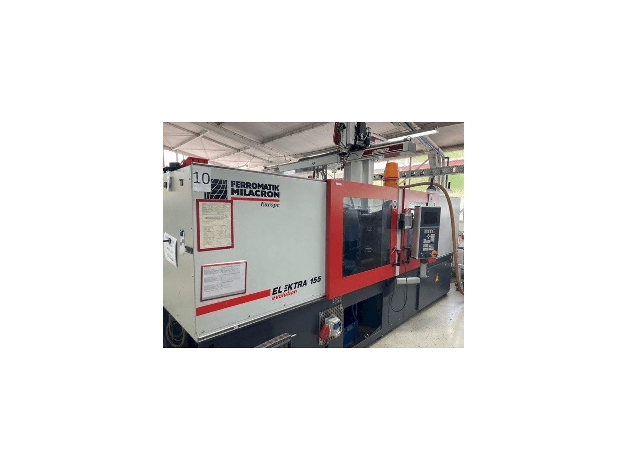 Vista Frontal da FERROMATIK MILACRON EE 155 máquina