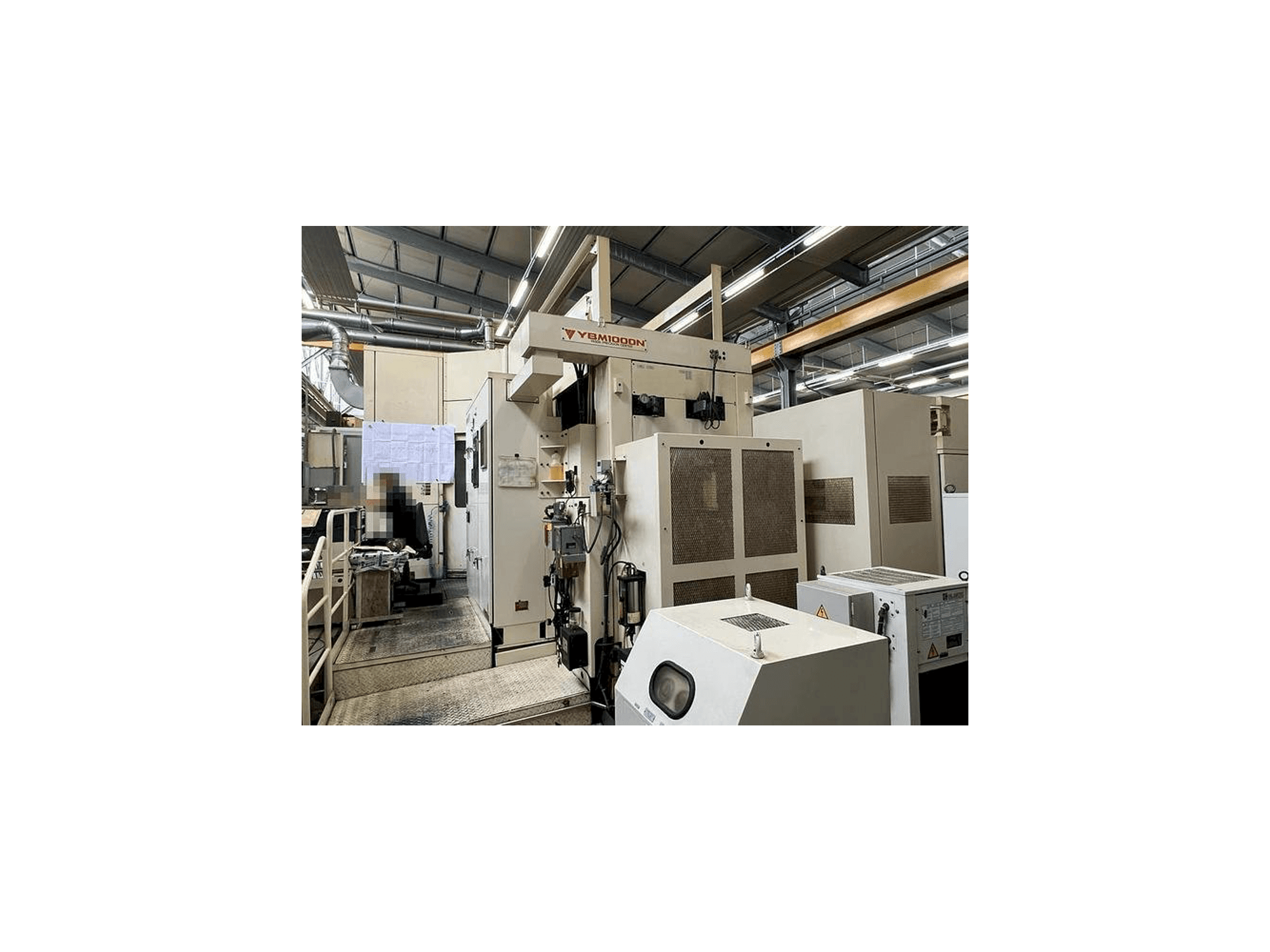 Vista Frontal da YASDA YBM 1000N máquina