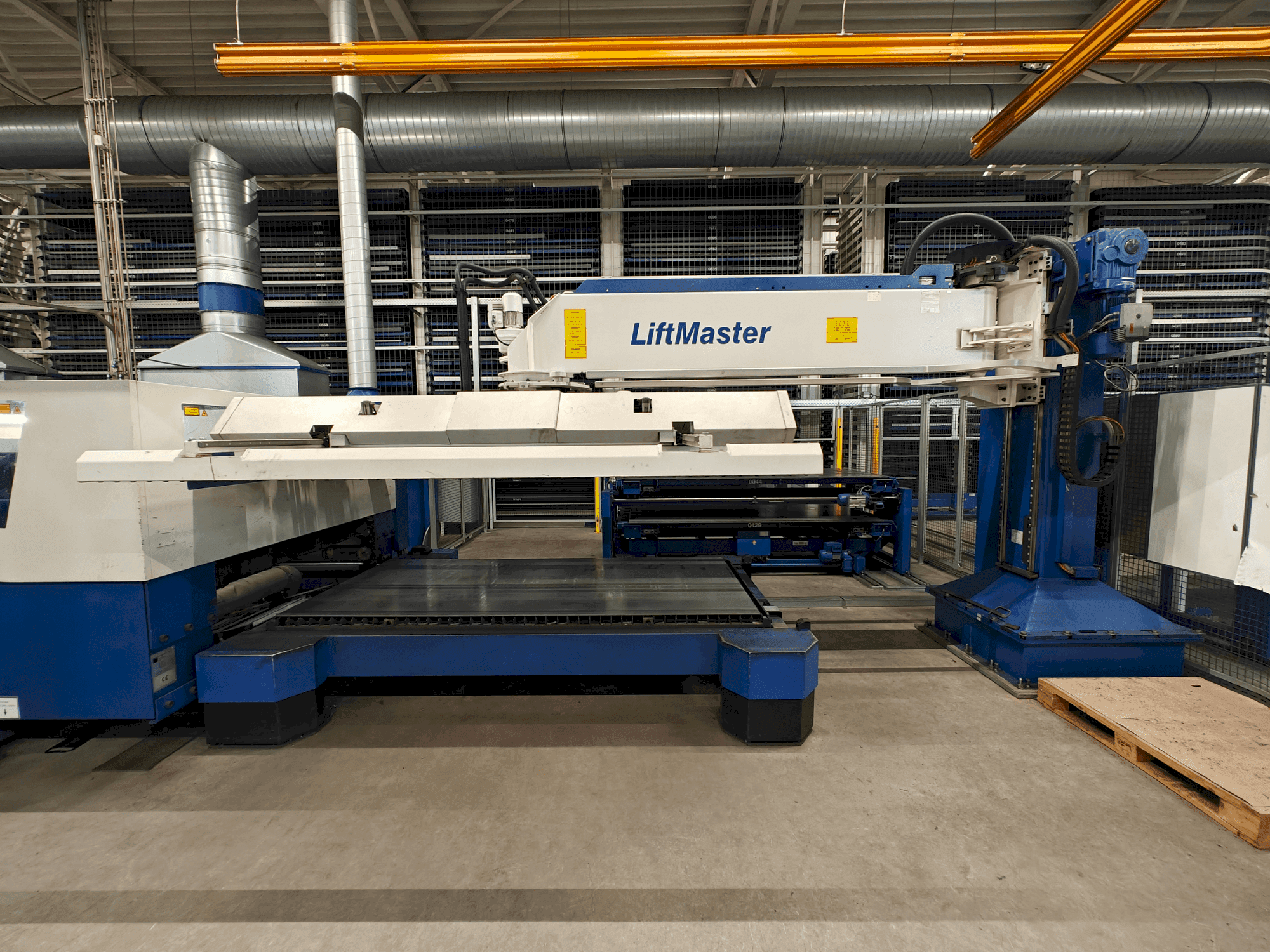 Vista Frontal da TRUMPF Trumatic L3050 máquina