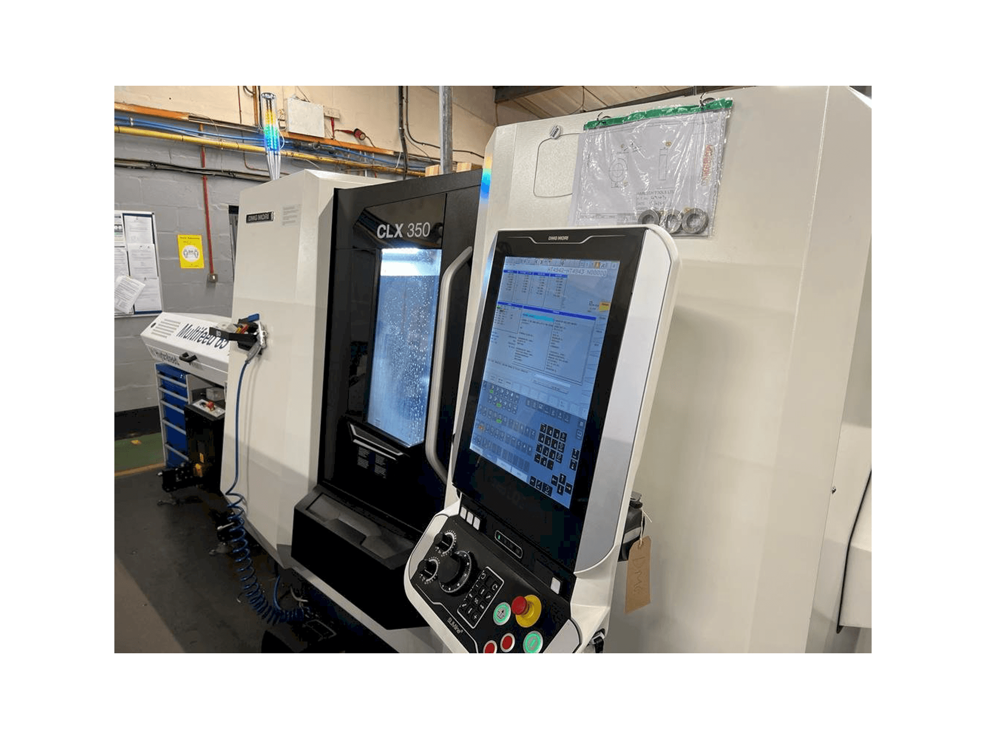 Vista Frontal da DMG MORI CLX 350 máquina