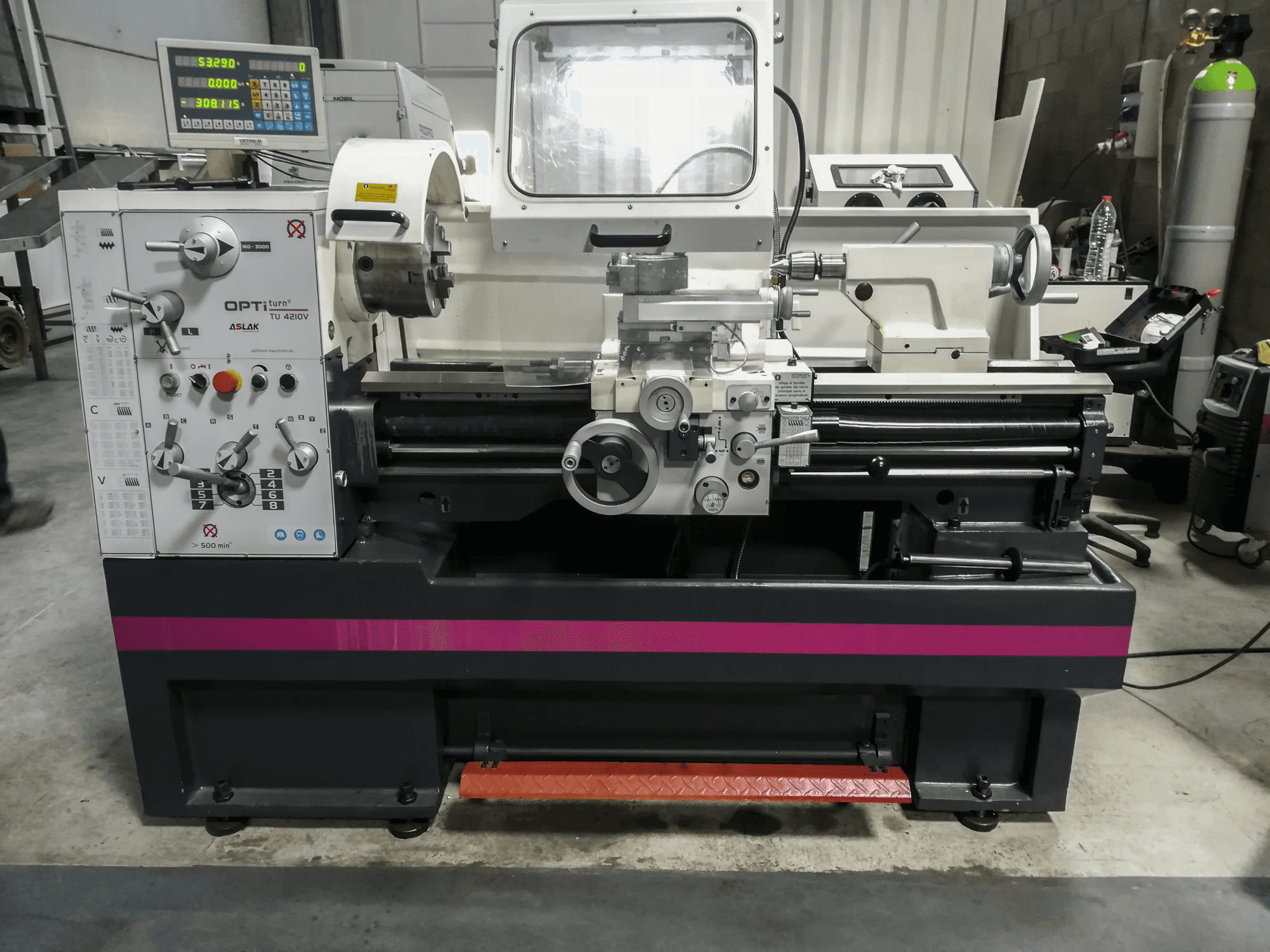 Vista Frontal da Optimum TU 4210V máquina