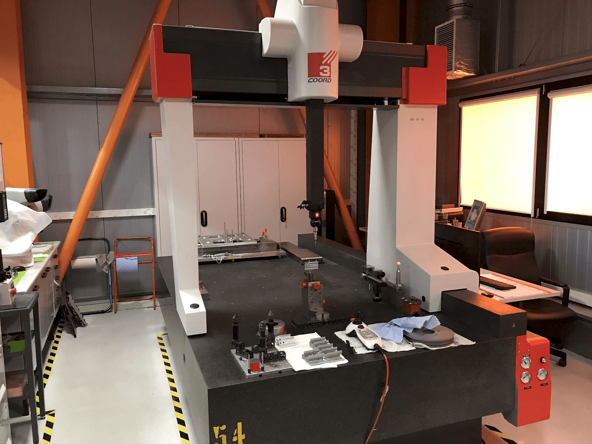 Vista Frontal da Coord3 MC16 20-10-10 máquina