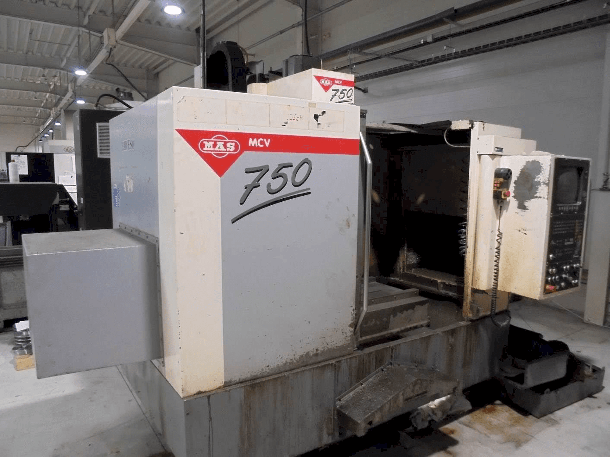 Vista Frontal da KOVOSVIT MAS MCV 750 máquina