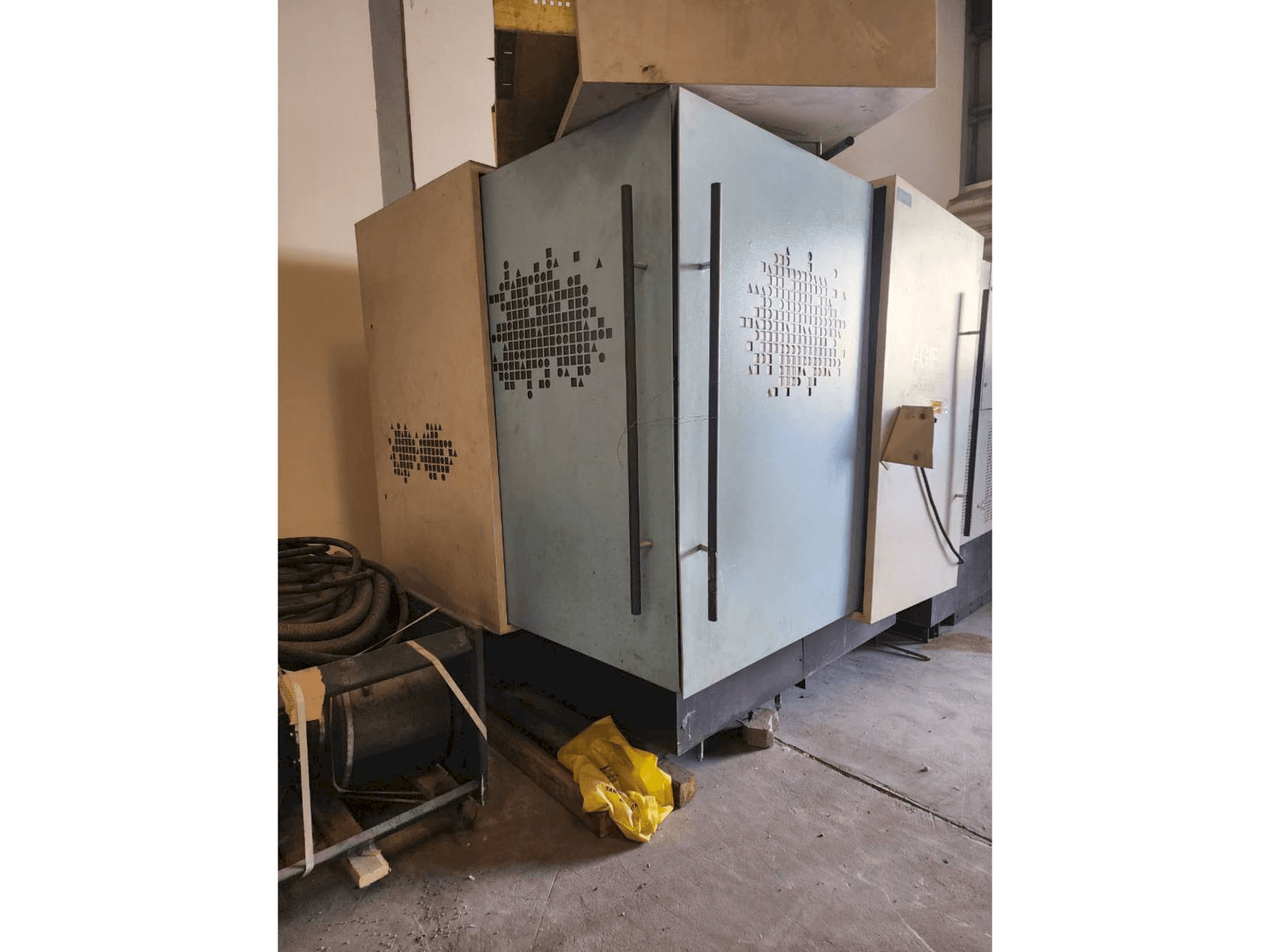 Vista Frontal da AGIE Challenge 2 máquina