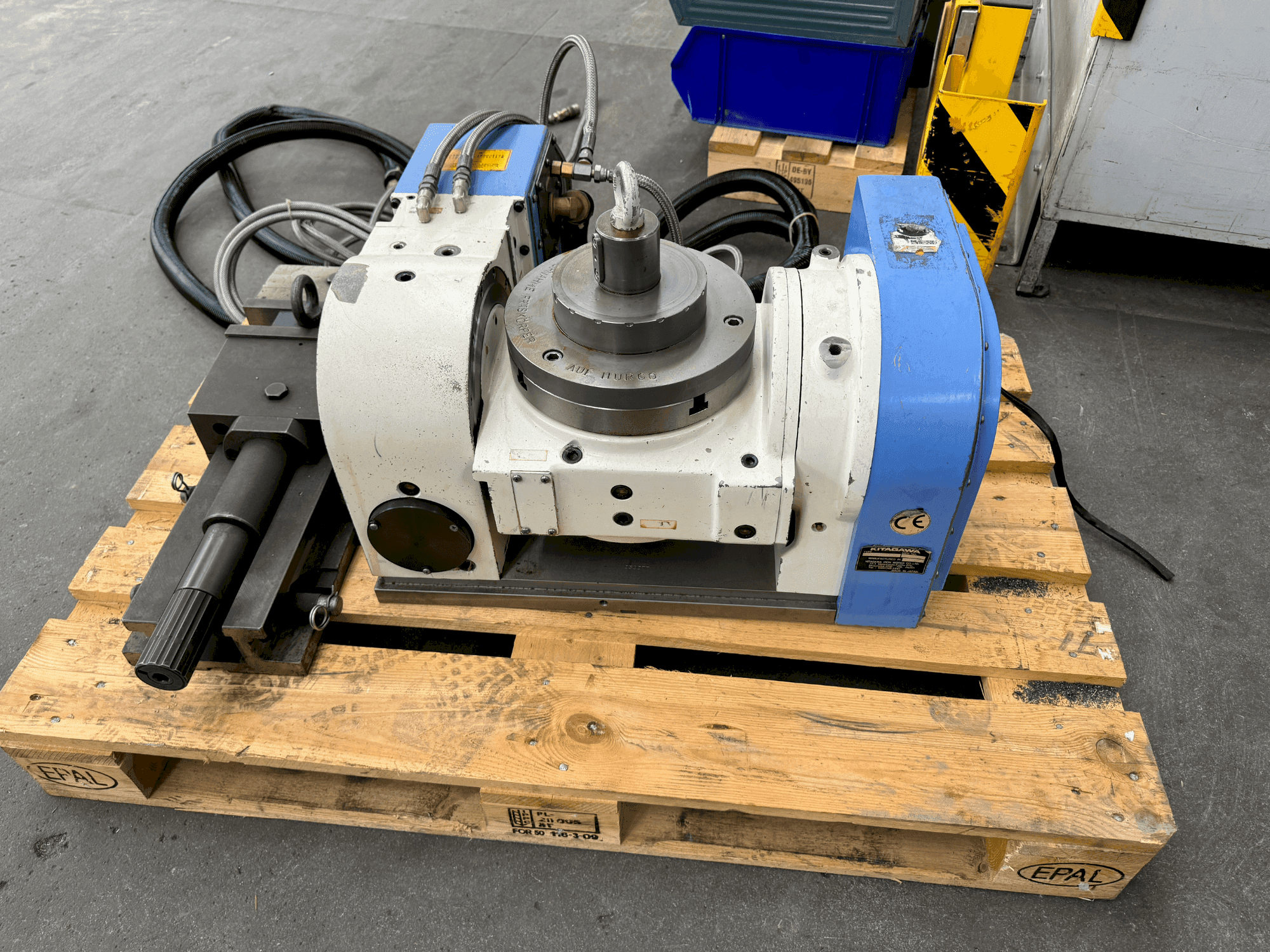 Vista Frontal da KITAGAWA TT251 HYY01 - NC ROTARY TABLE (2005) máquina