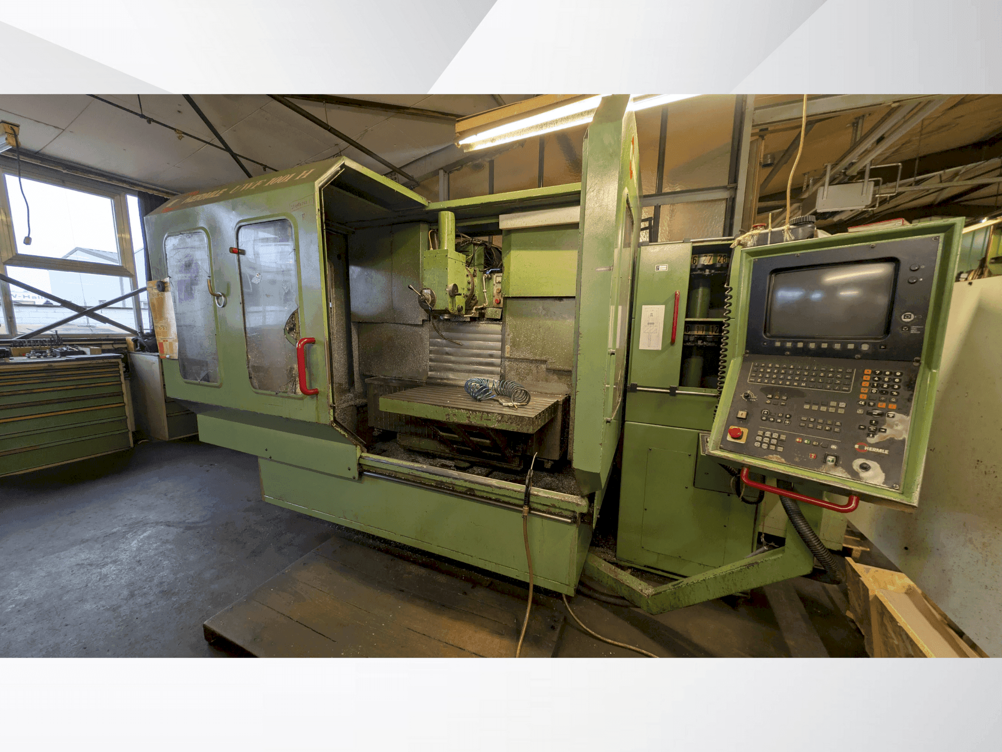 Vista Frontal da HERMLE 1001 máquina