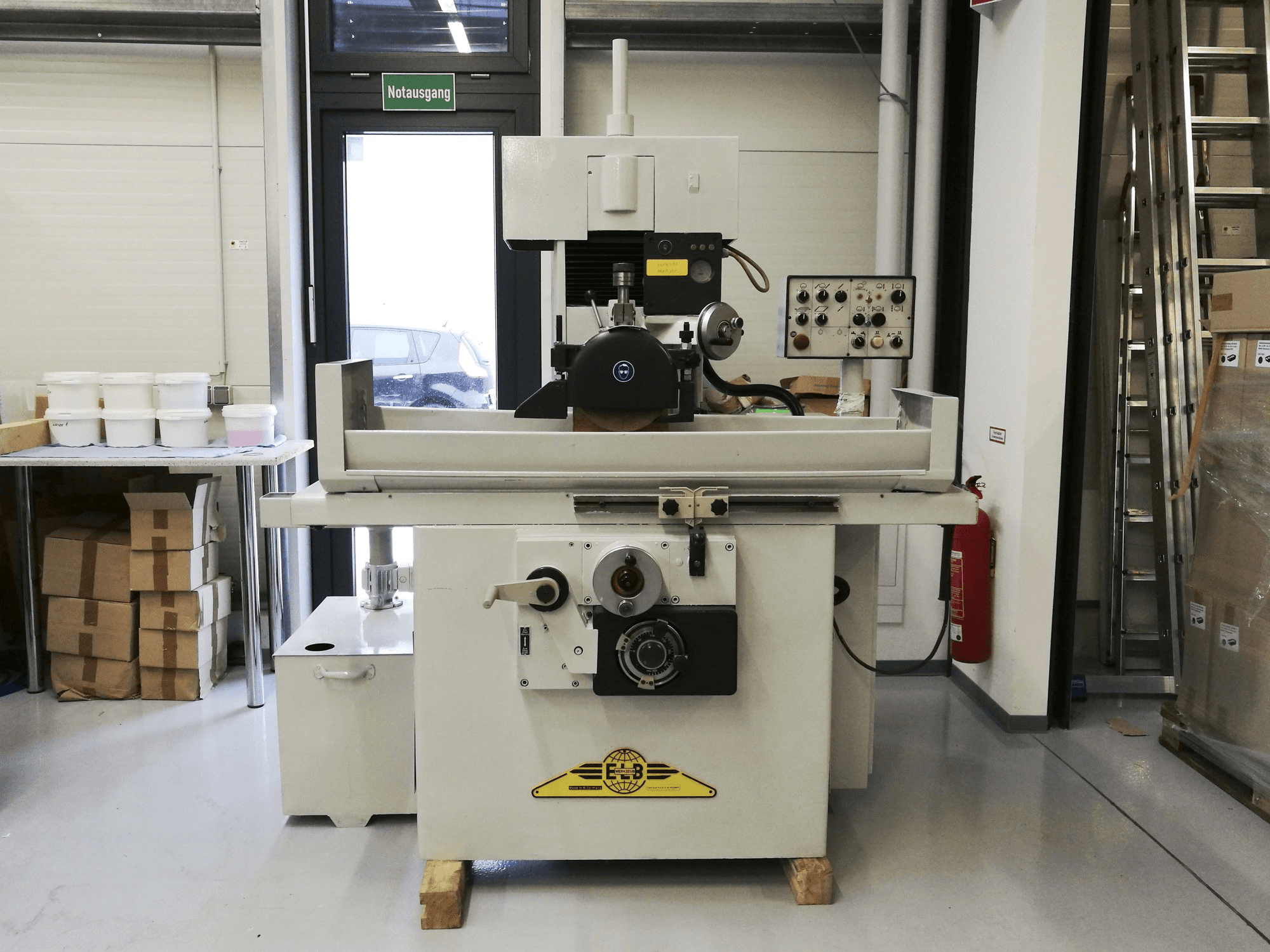 Vista Frontal da ELB Amb. 5/2 VAI-Z máquina