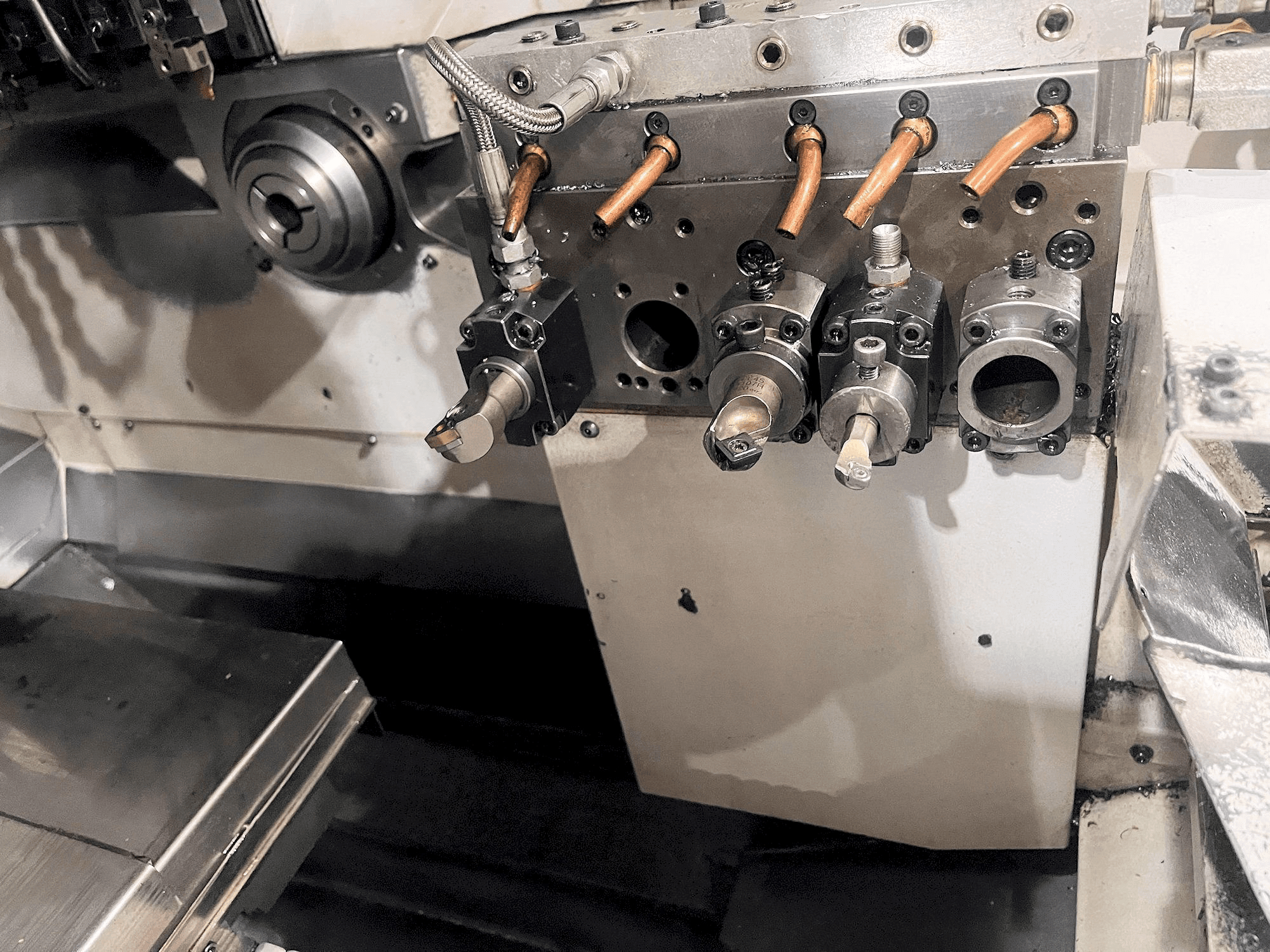 Espaço de trabalho da Citizen L32-1M8 máquina