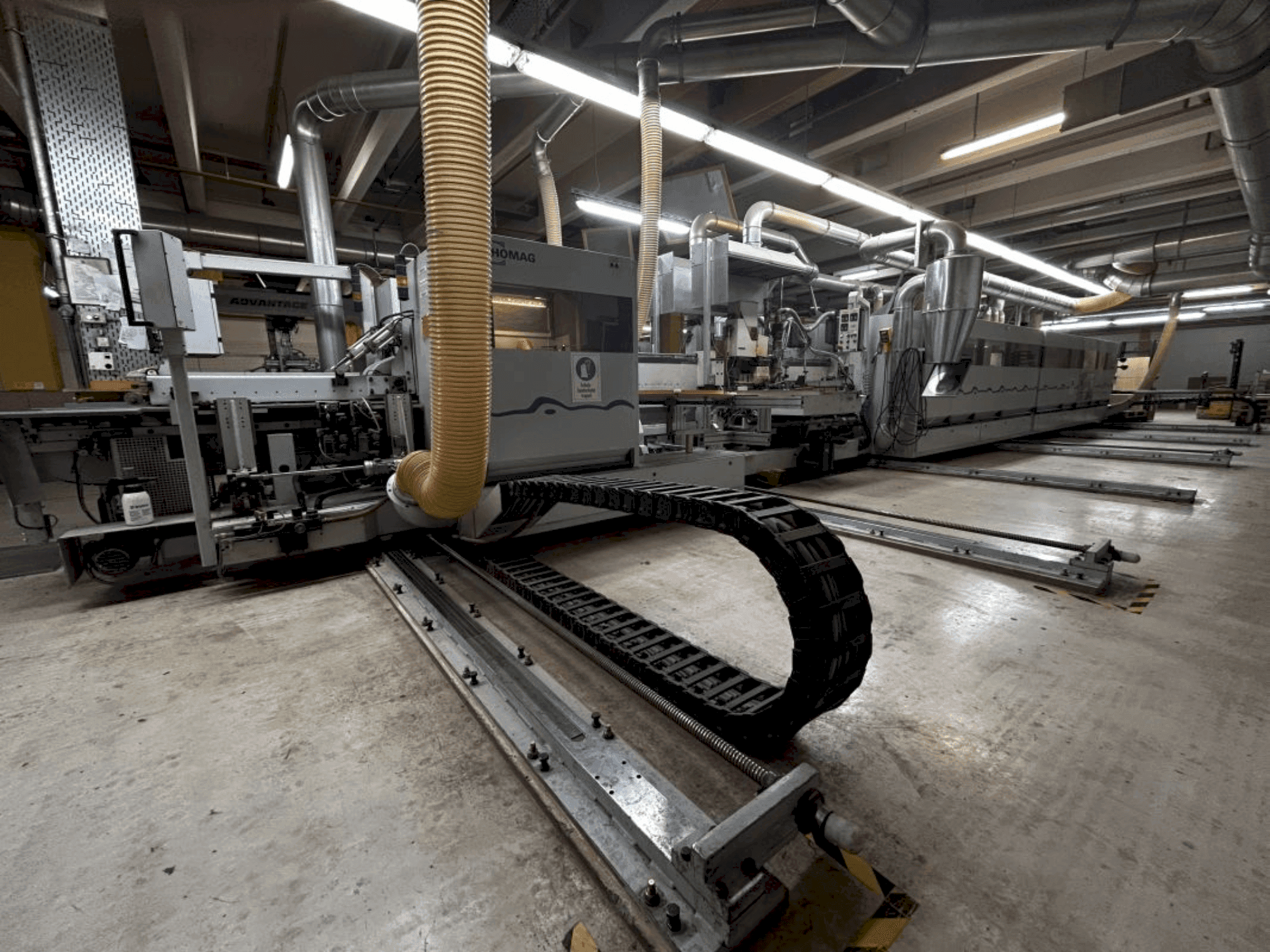 Vista Frontal da HOMAG WEEKE PROFI KFL20/29/QA/25 máquina