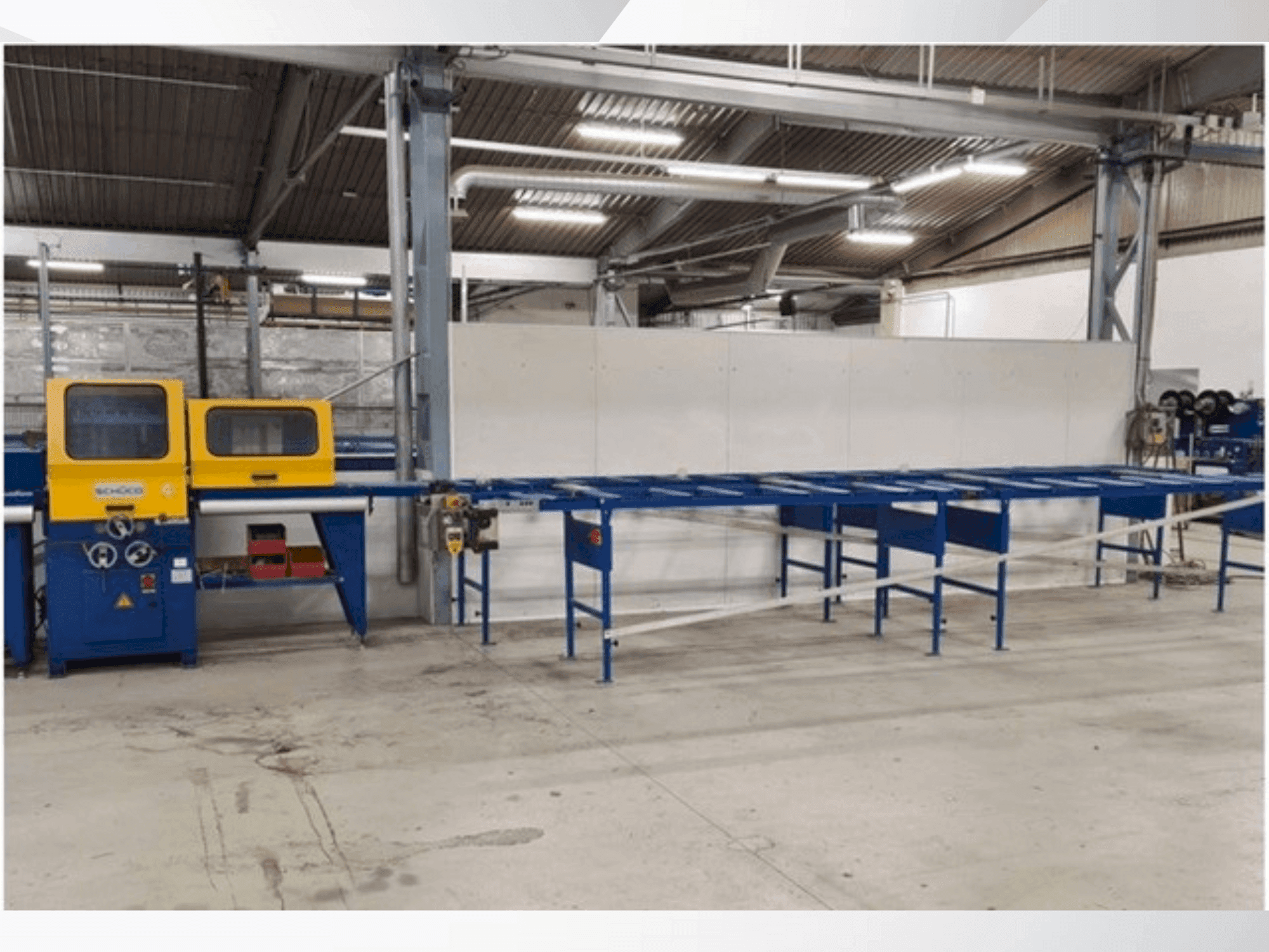 Vista Frontal da SCHÜCO ISOMAT 5 máquina