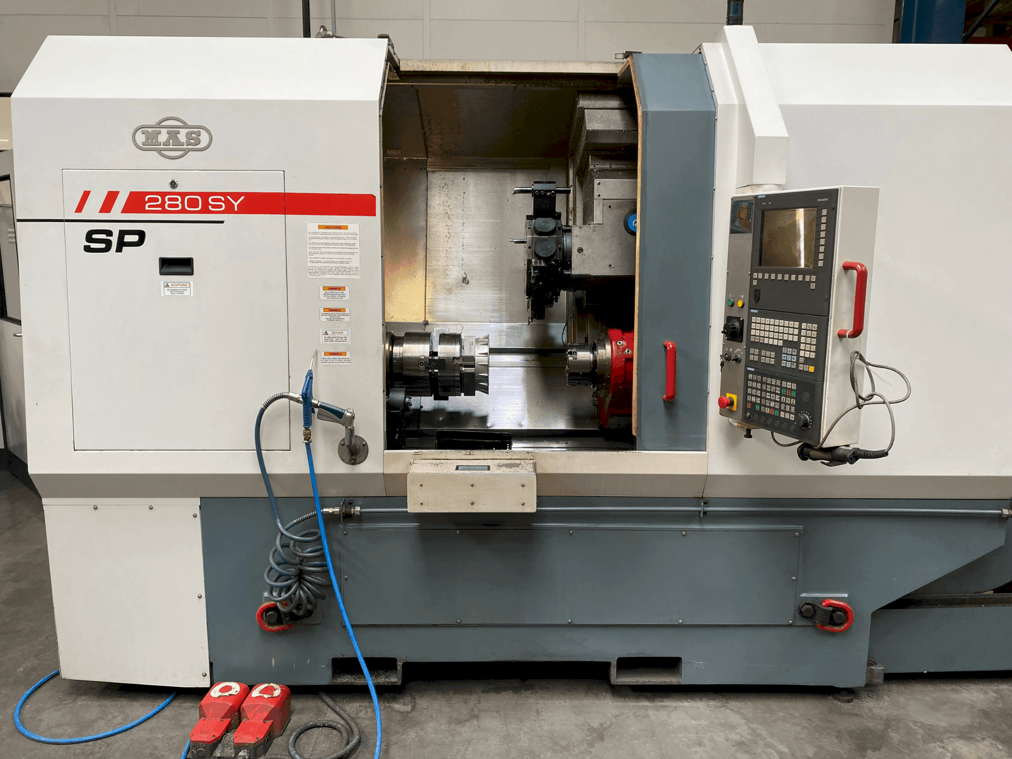 Vista Frontal da MAS SP280 SY máquina