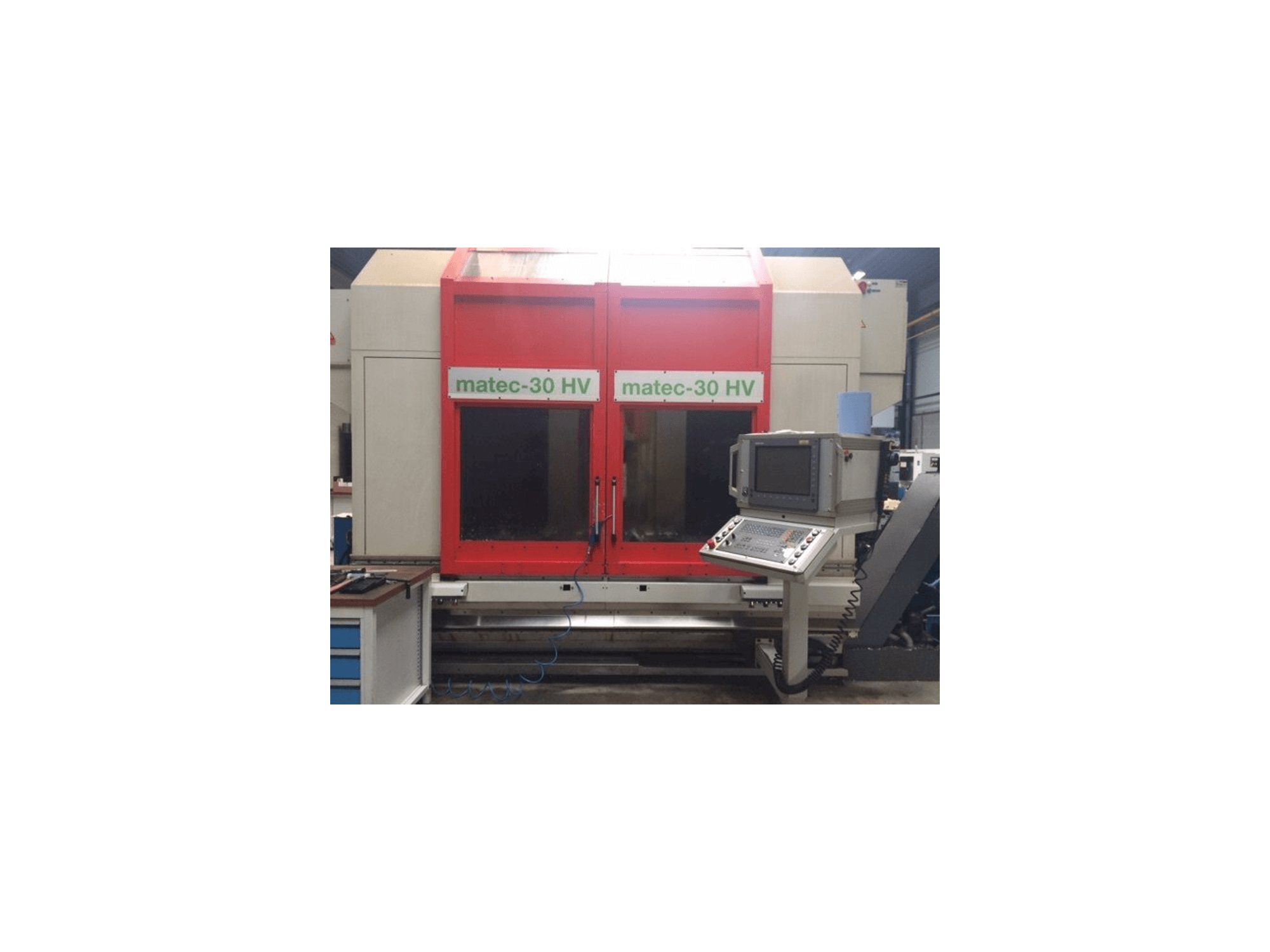 Vista Frontal da Matec 30 HV máquina