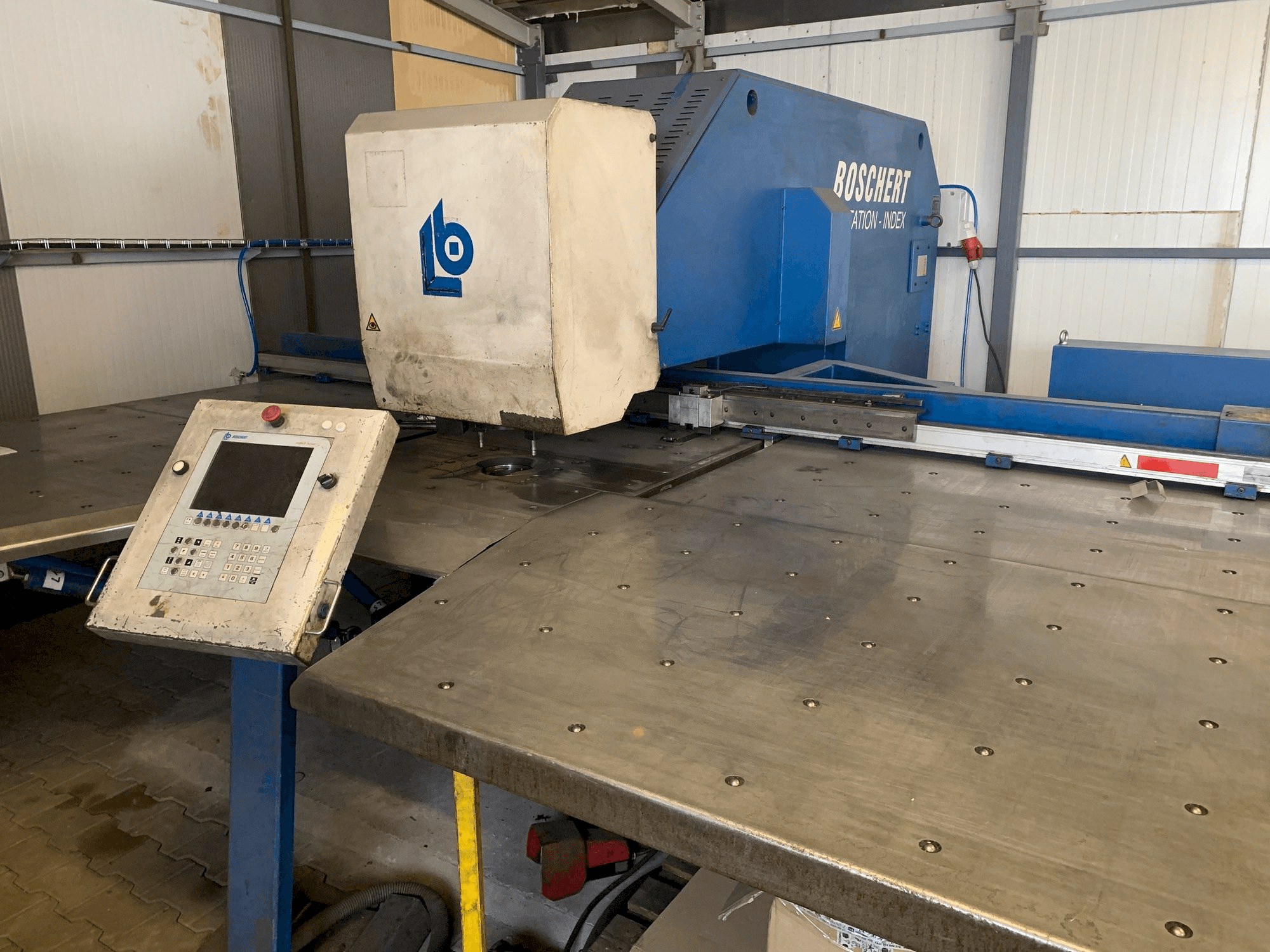 Vista Frontal da Boschert EL 1250 Rota-Index máquina
