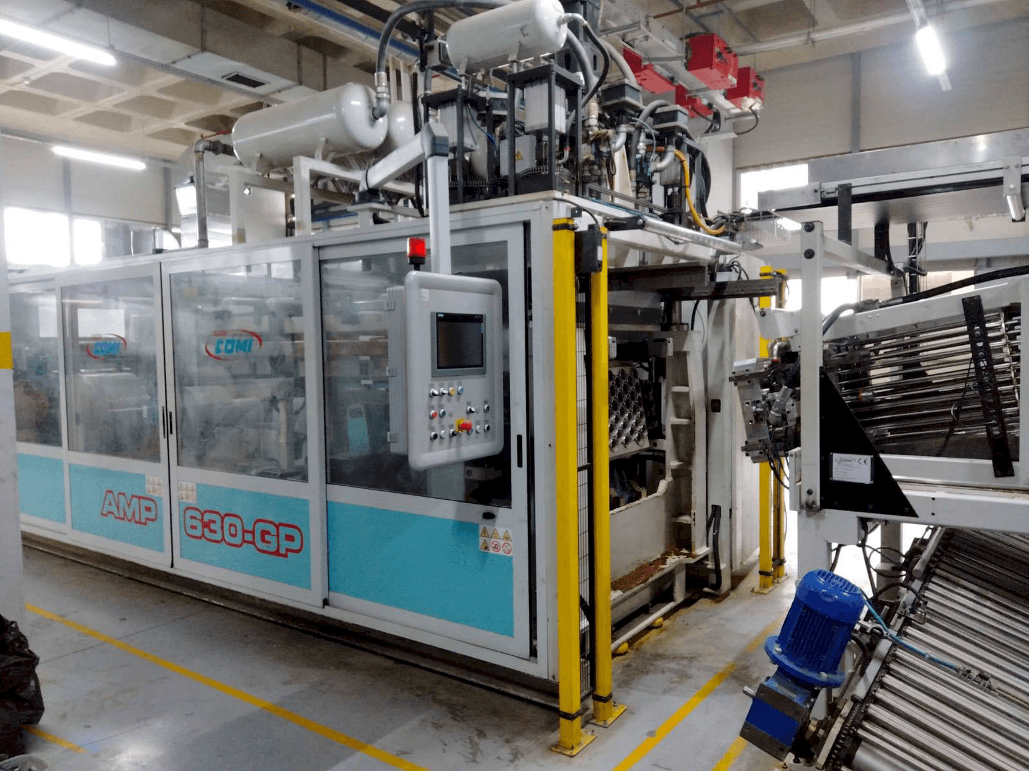 Vista Frontal da AMUT COMI AMP 630 GP/FL máquina
