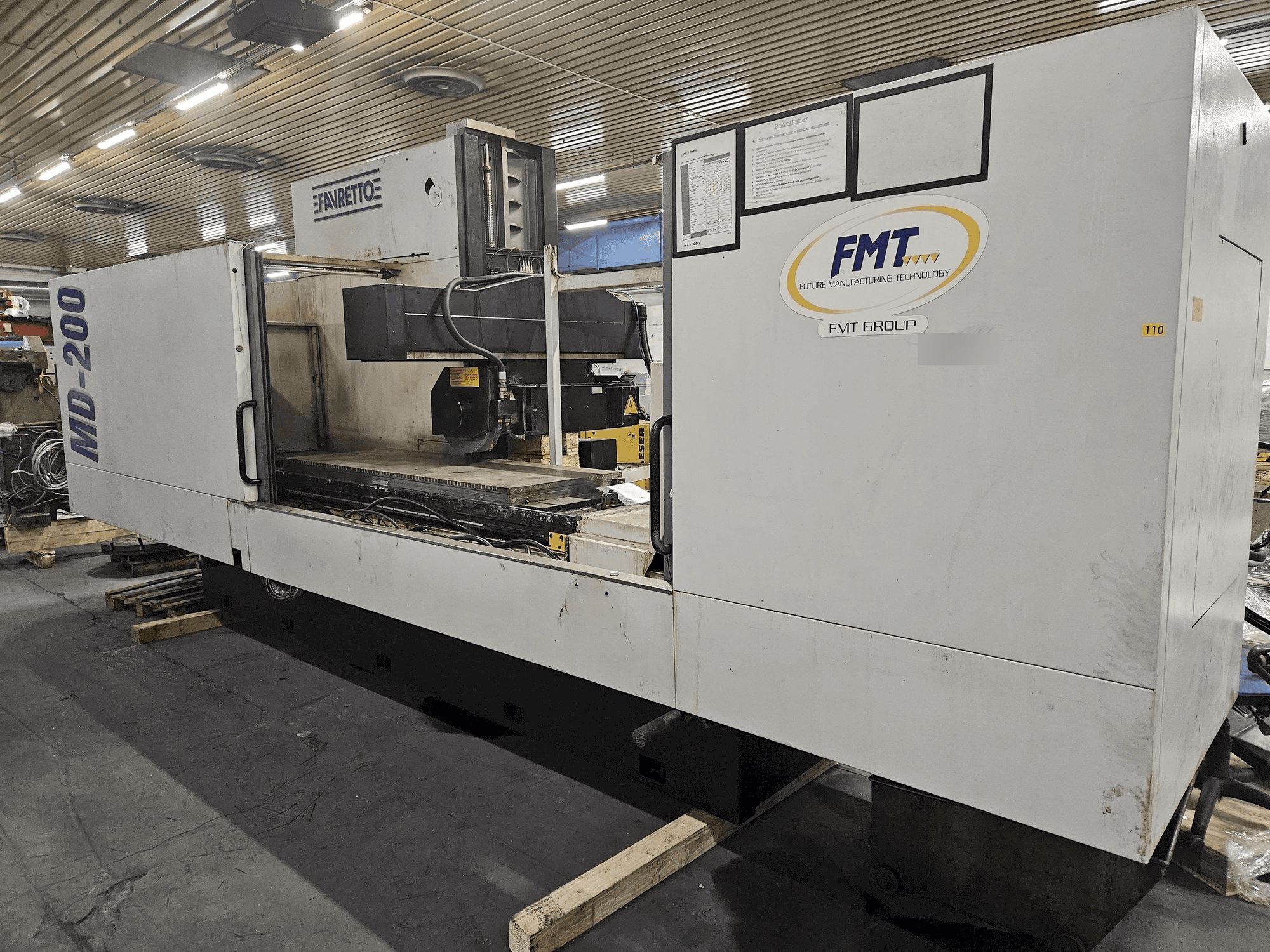 Vista Frontal da FAVRETTO MD 200 máquina