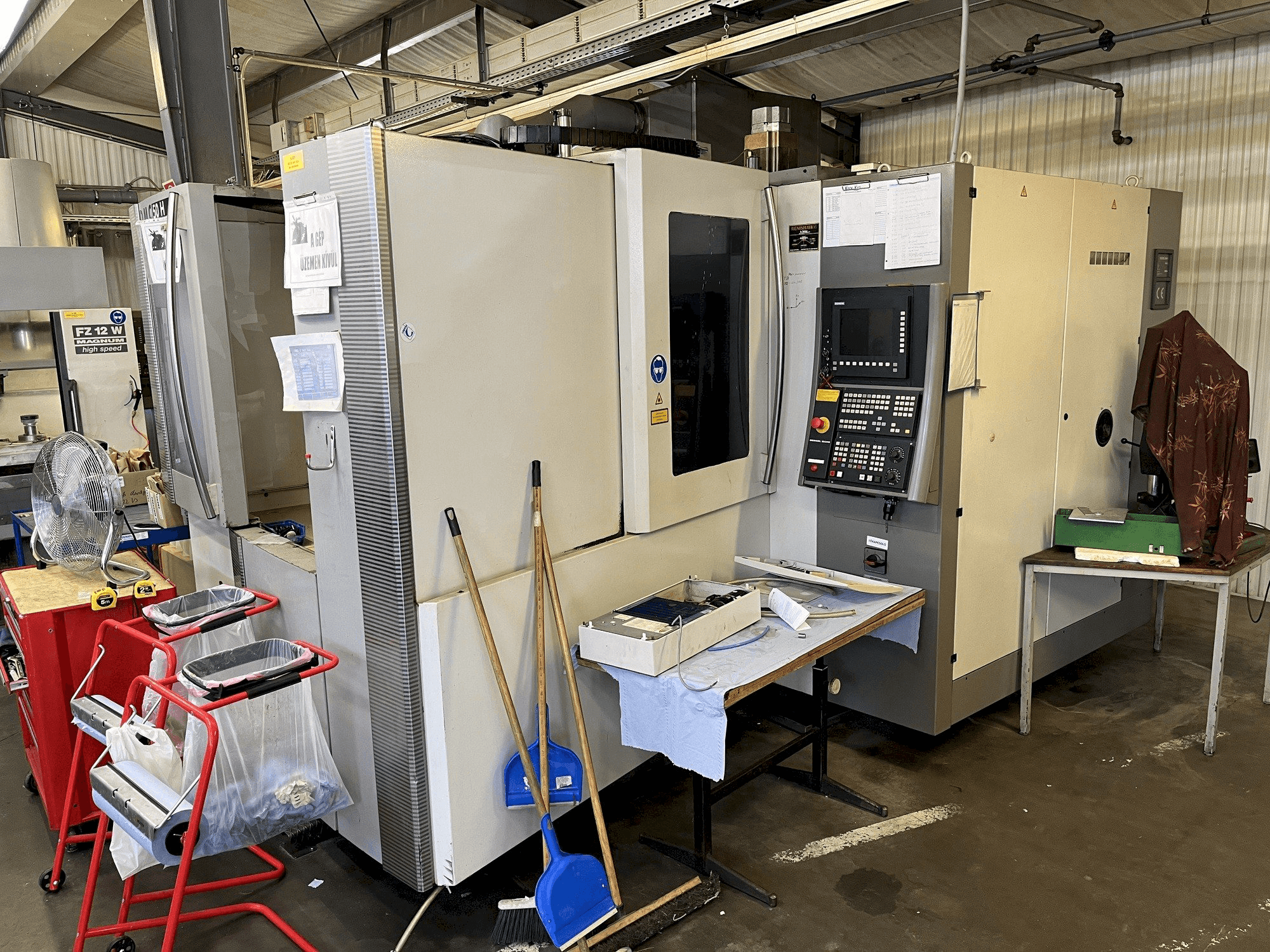 Vista Frontal da DMG MORI DMC 50H máquina