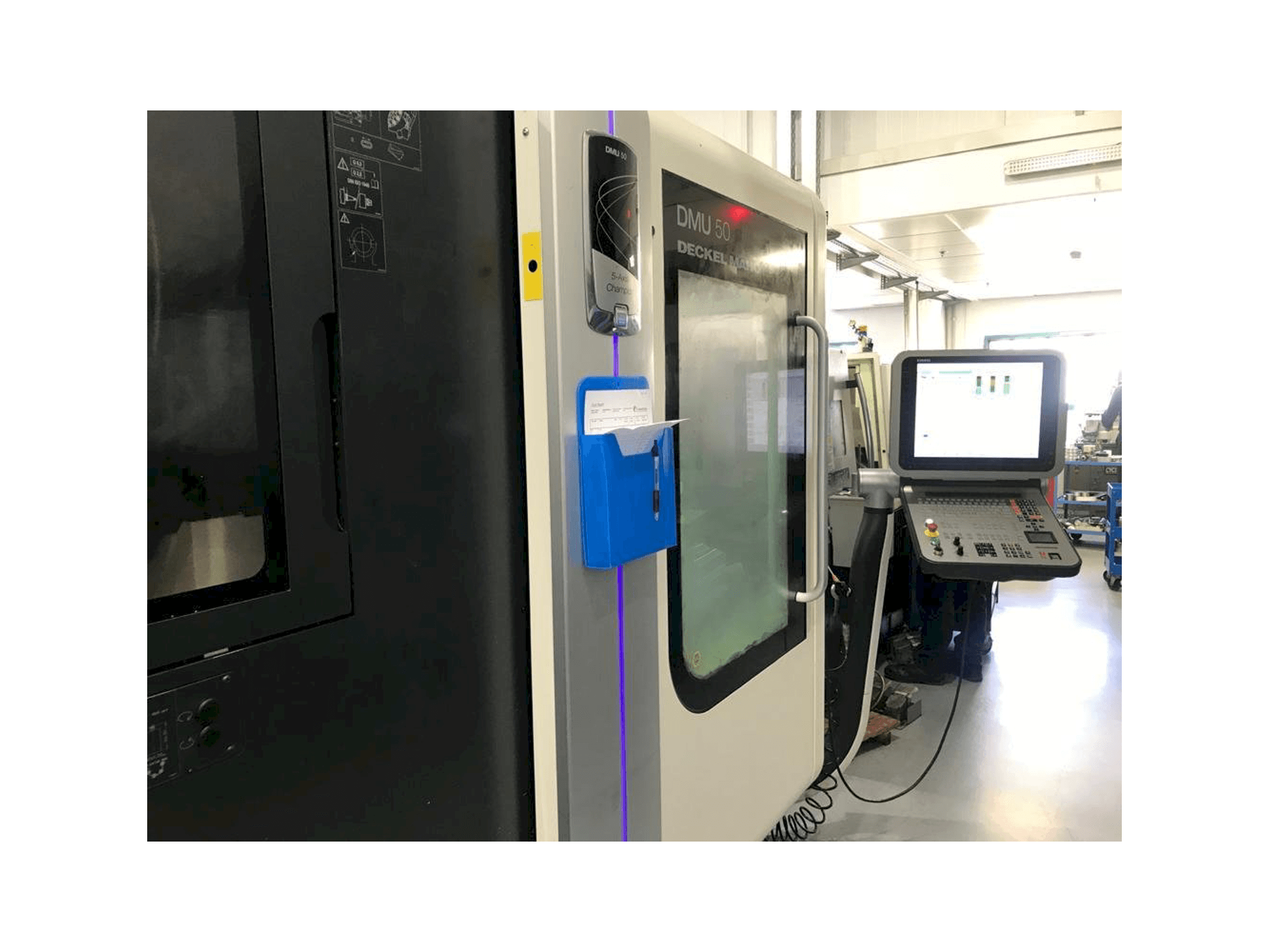 Vista Frontal da DMG Mori Seiki DMU 50 máquina