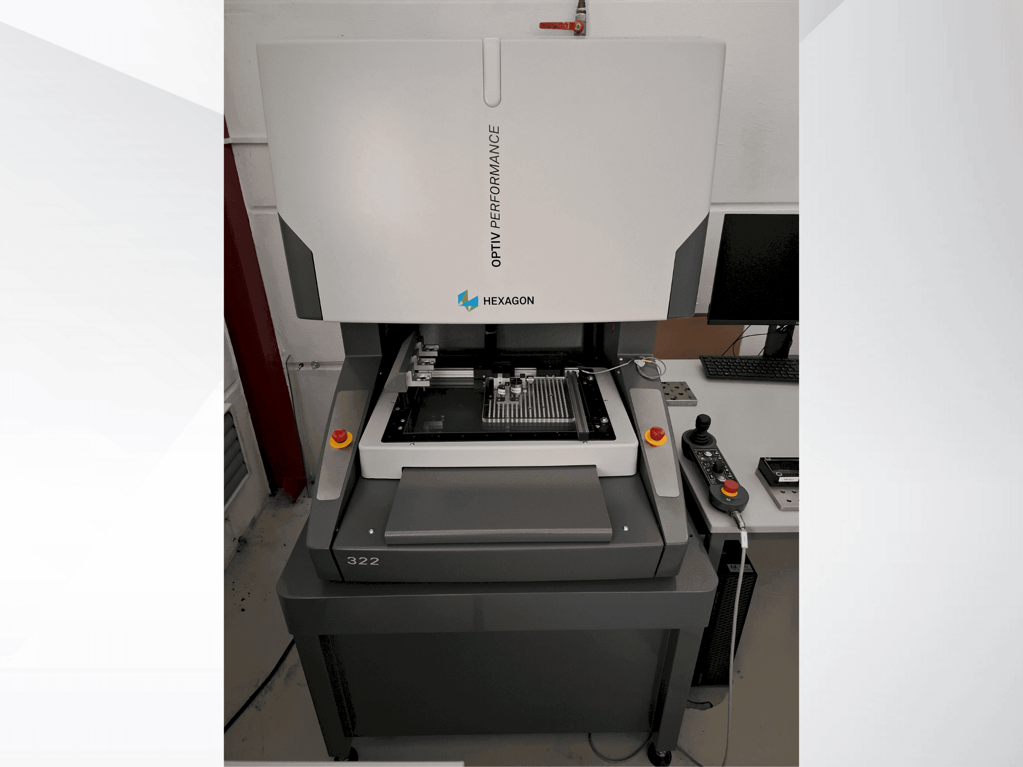 Vista Frontal da Hexagon Optiv Performance 322 máquina