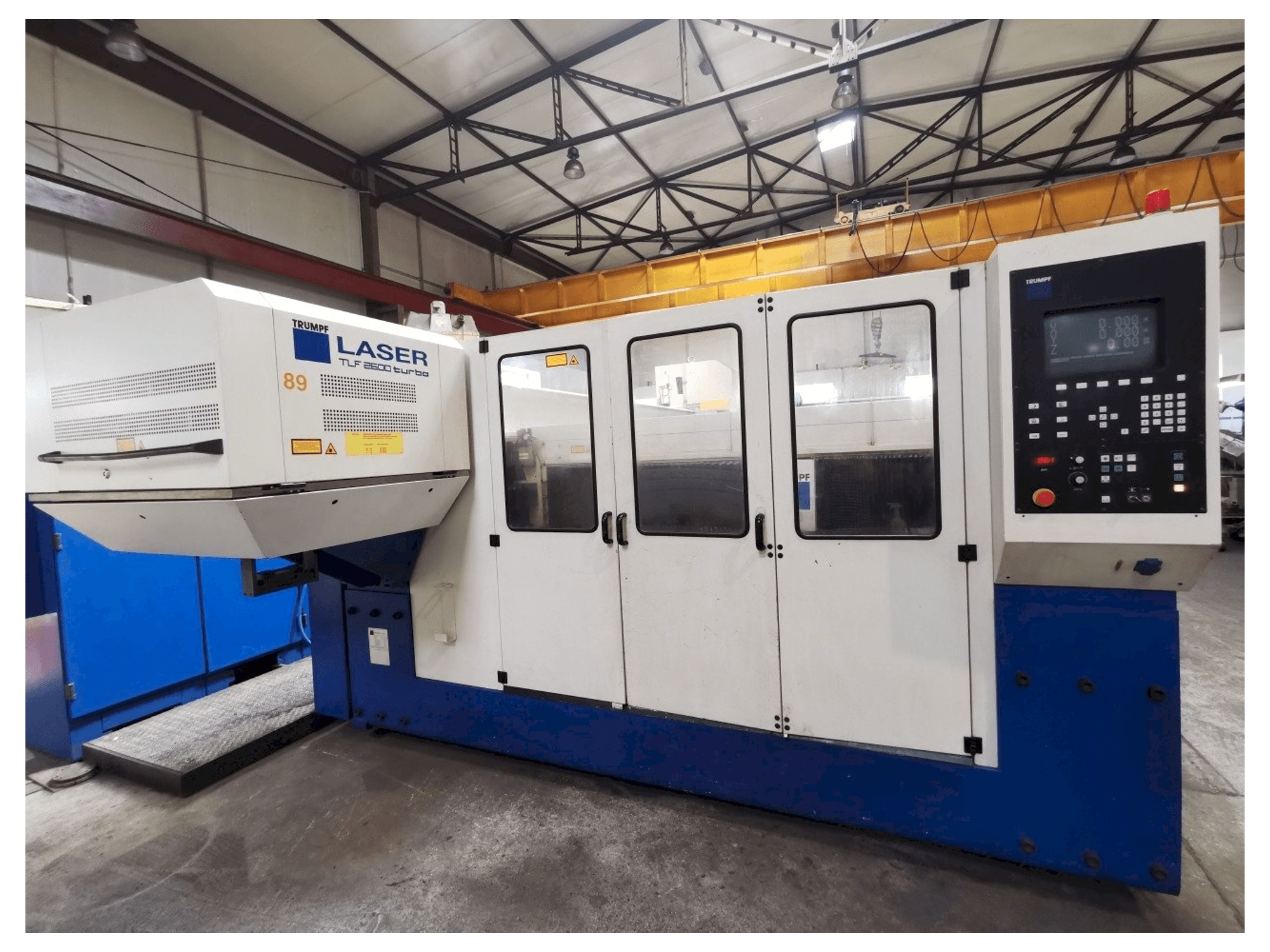 Vista Frontal da Trumpf Trumatic L 4030 máquina